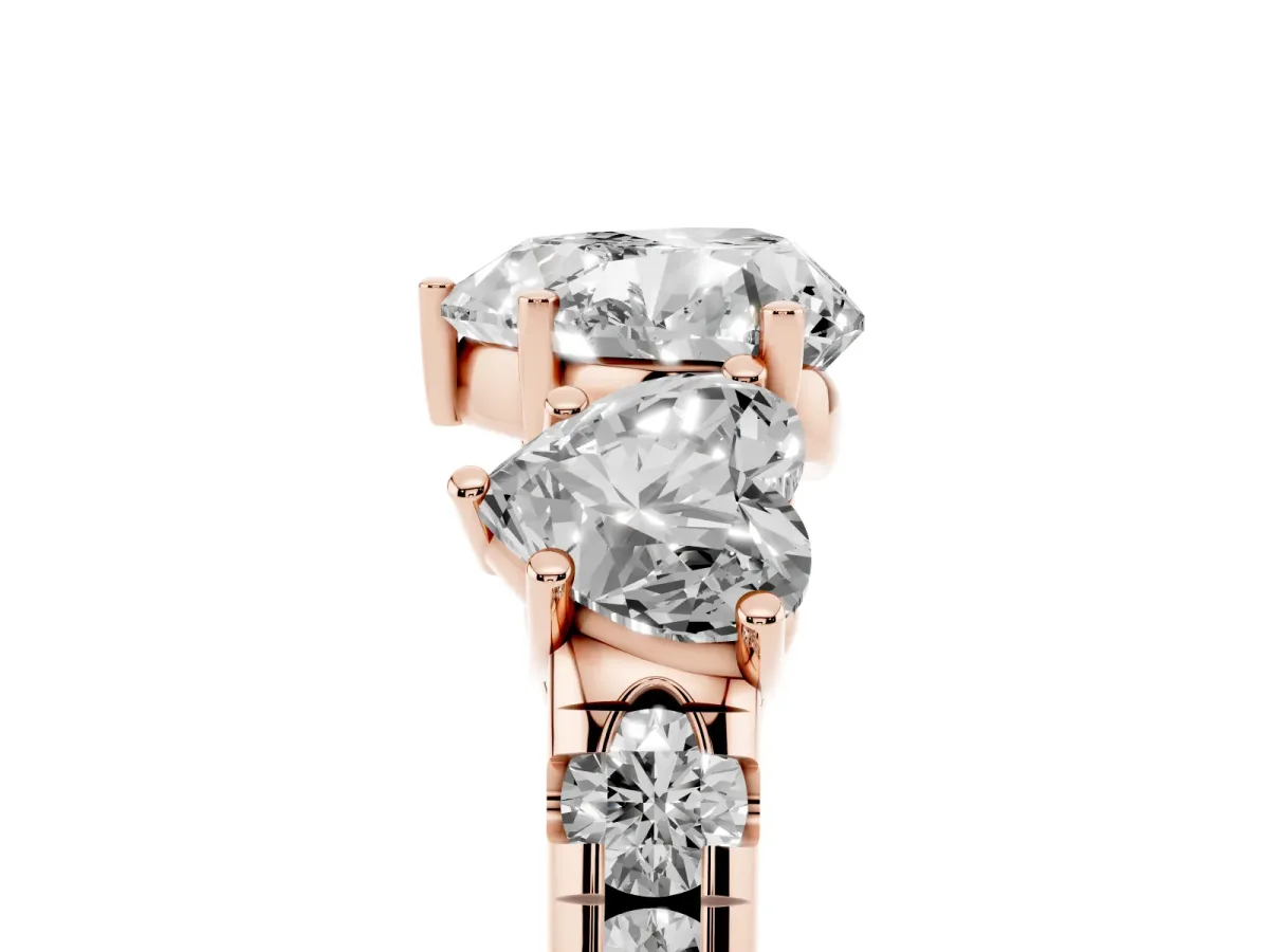 Three-Stone Heart Cut Diamond Pavé Band with Prong Setting Rose gold