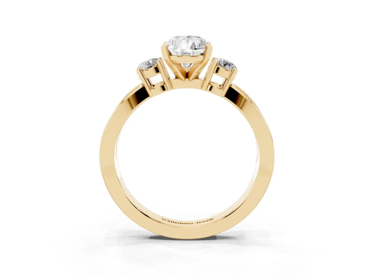 Three-Stone Pear Cut Cut Diamond Twist Band with Prong Setting Yellow gold