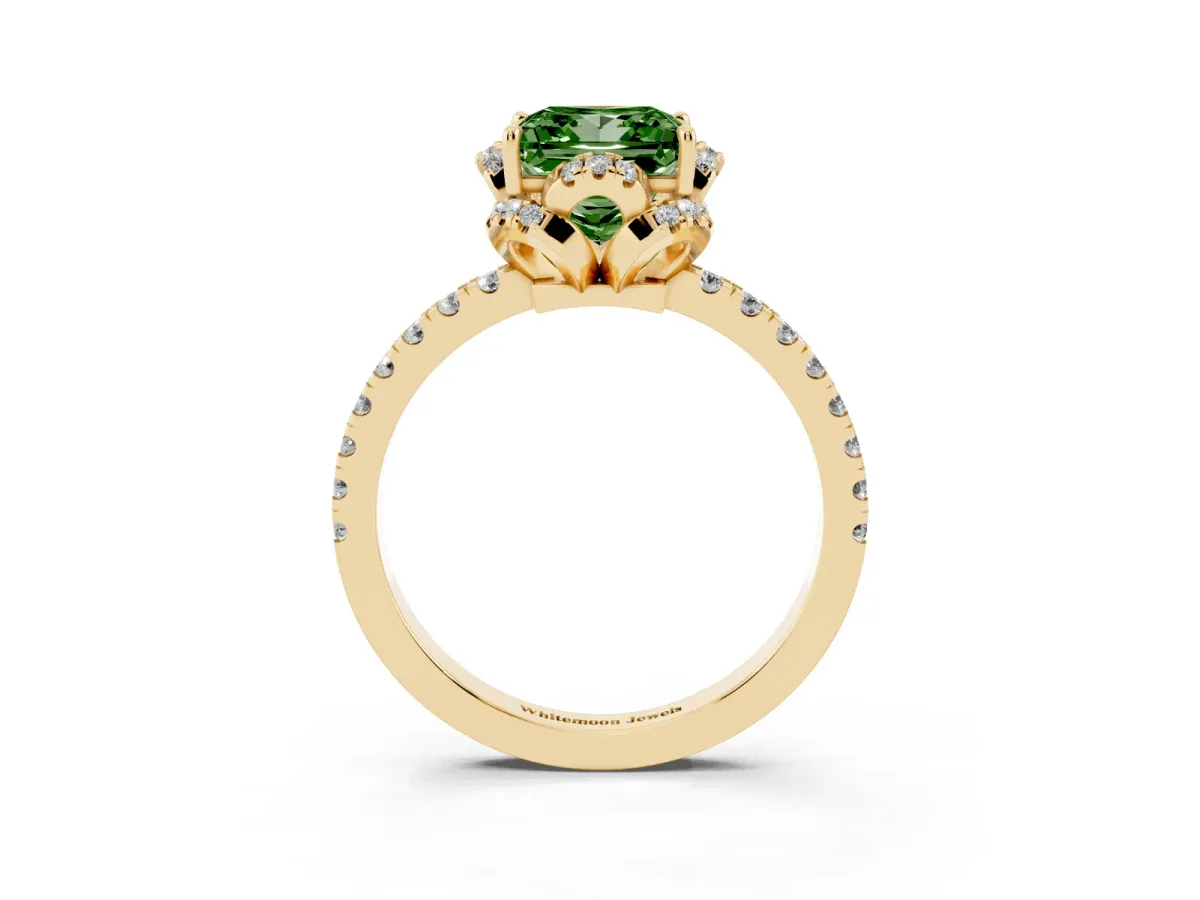 Fancy Green Princess Cut Halo Diamond Pave Band Ring with Four-Prong Setting Yellow gold