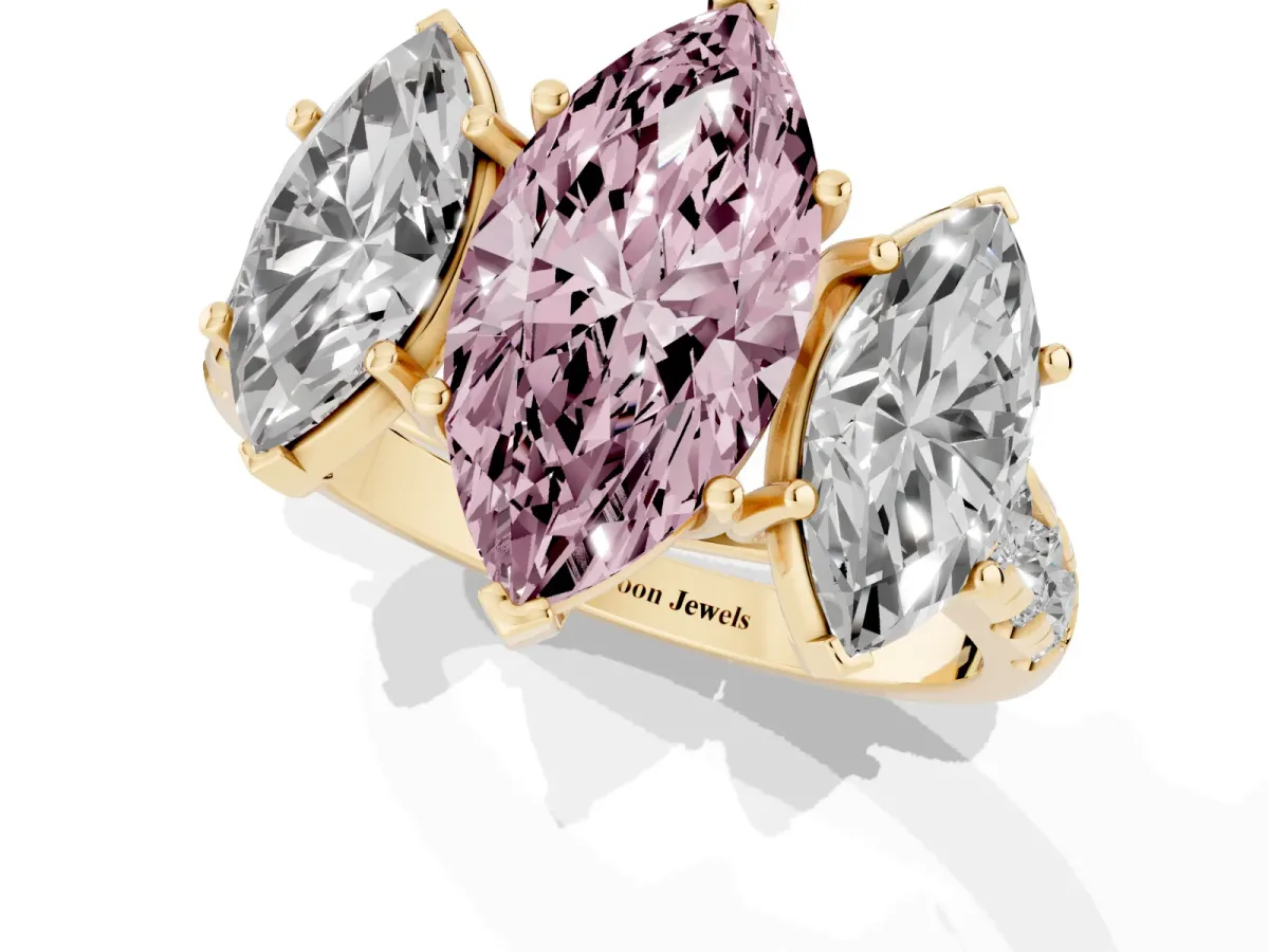 Fancy Pink Three-Stone Marquise Cut Diamond Pavé Band with Prong Setting Yellow gold