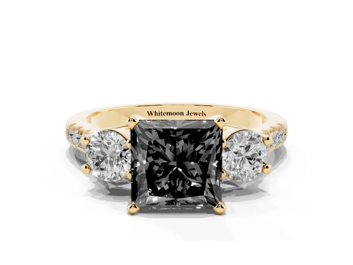 Fancy Black Three-Stone Princess Cut Diamond Pavé Band with Four-Prong Setting Yellow gold