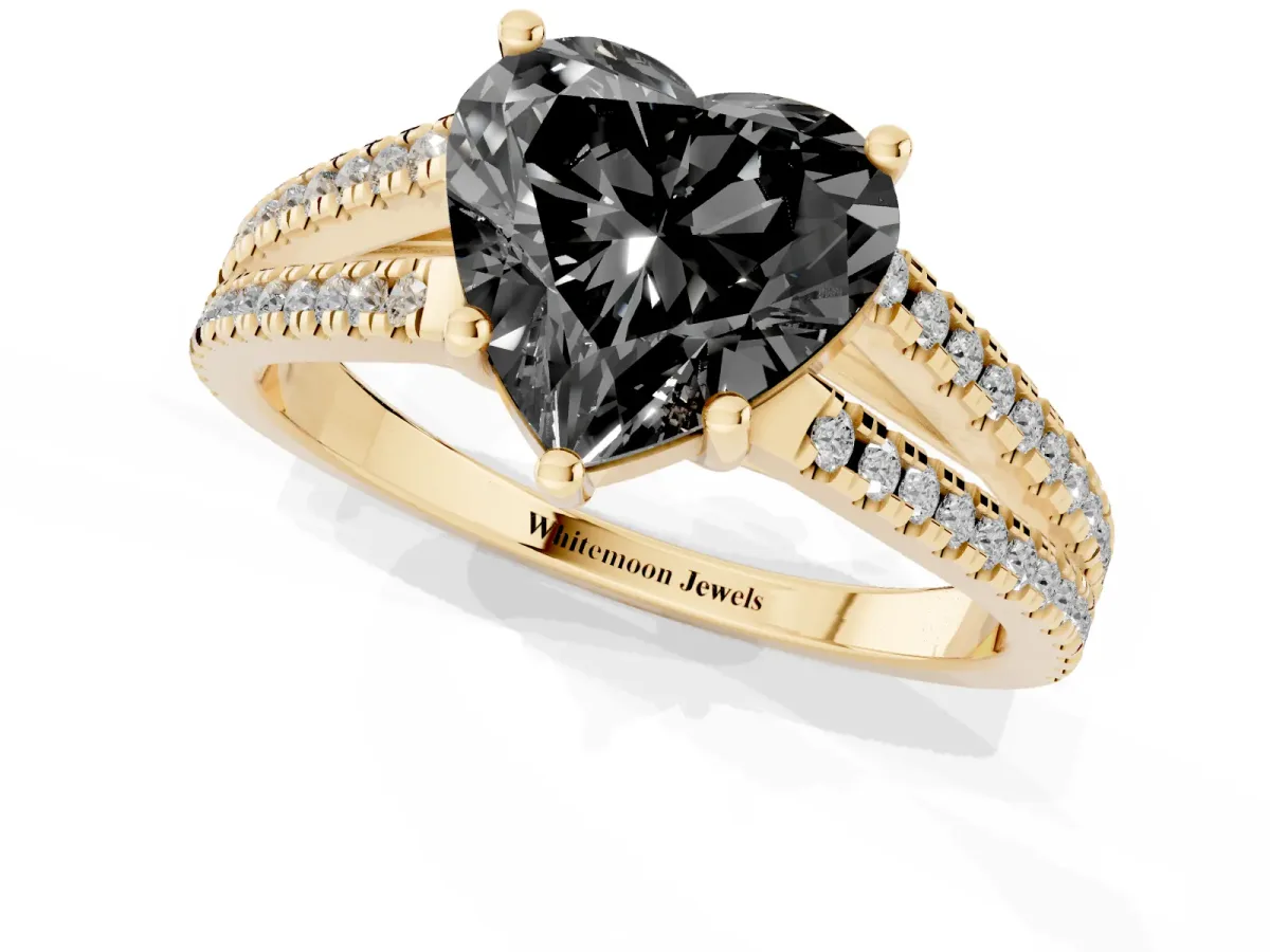 Fancy Black Heart Cut Diamond Solitaire Engagement Ring with Split Shank Pavé Band Yellow gold