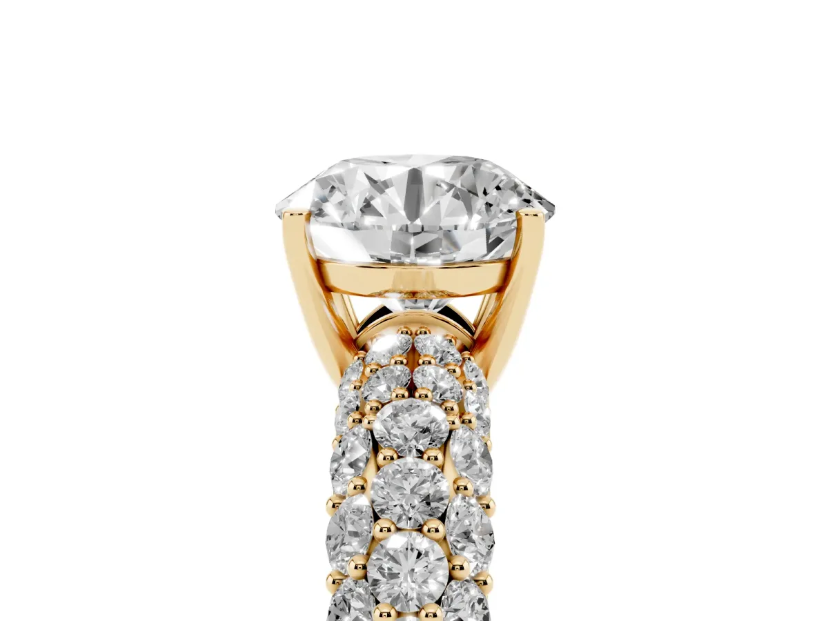 Round Cut Diamond Pavé Band Solitaire Ring with Four-Prong Setting Yellow gold