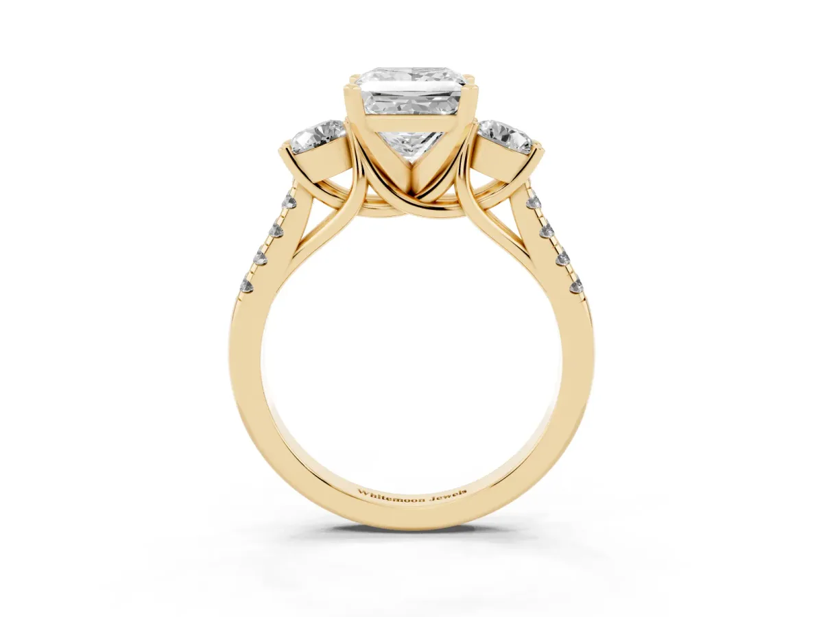 Three-Stone Princess Cut Diamond Pavé Band with Four-Prong Setting Yellow gold
