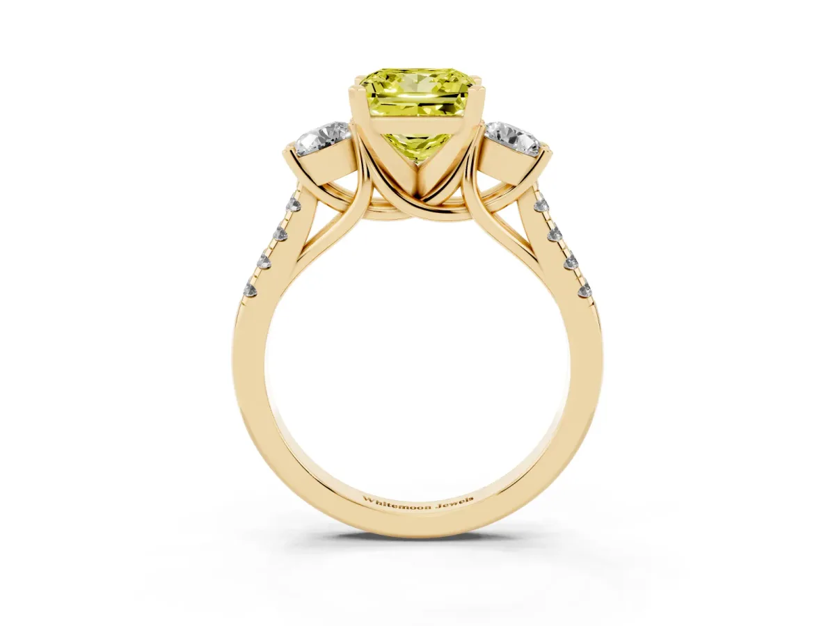 Fancy Yellow Three-Stone Princess Cut Diamond Pavé Band with Four-Prong Setting Yellow gold