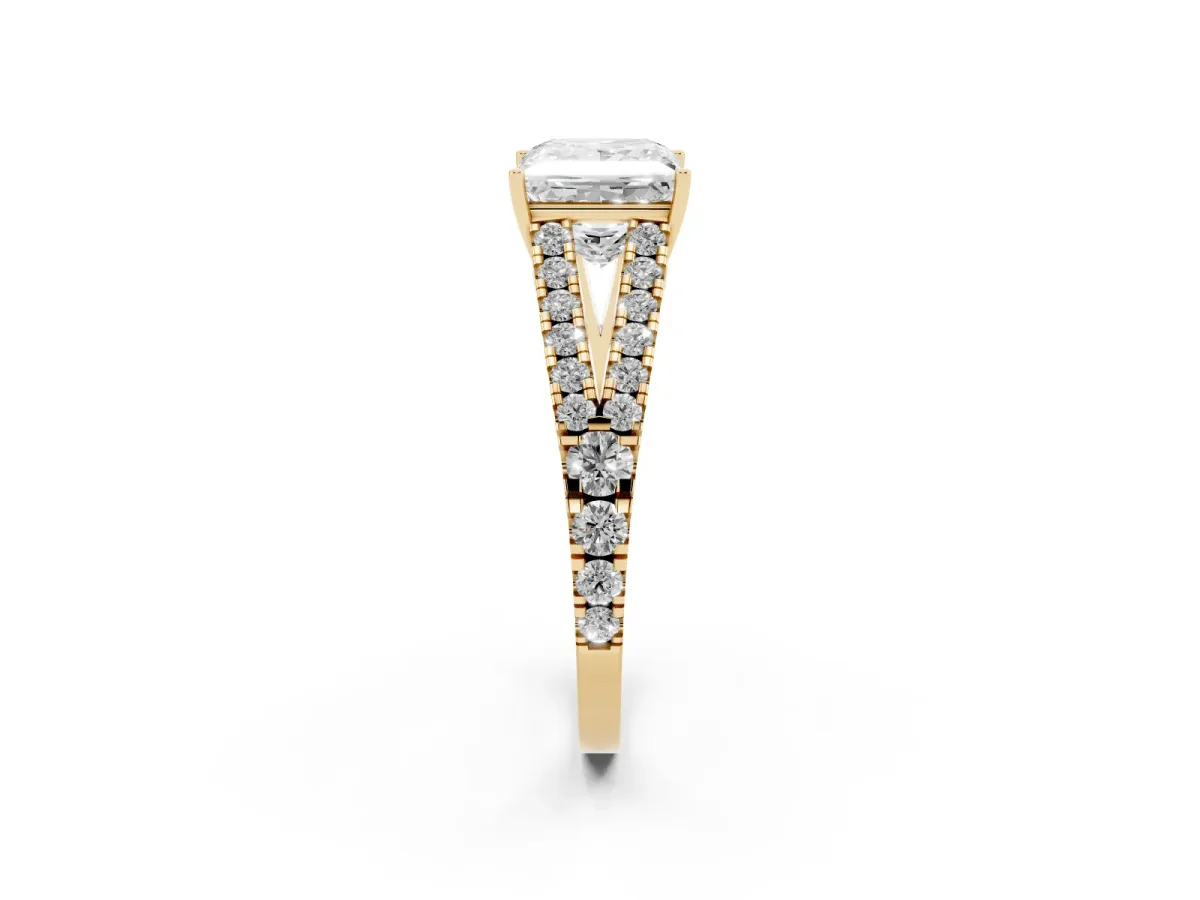 Princess Cut Diamond Split Shank Pavé Engagement Ring with Four-Prong Setting Yellow gold