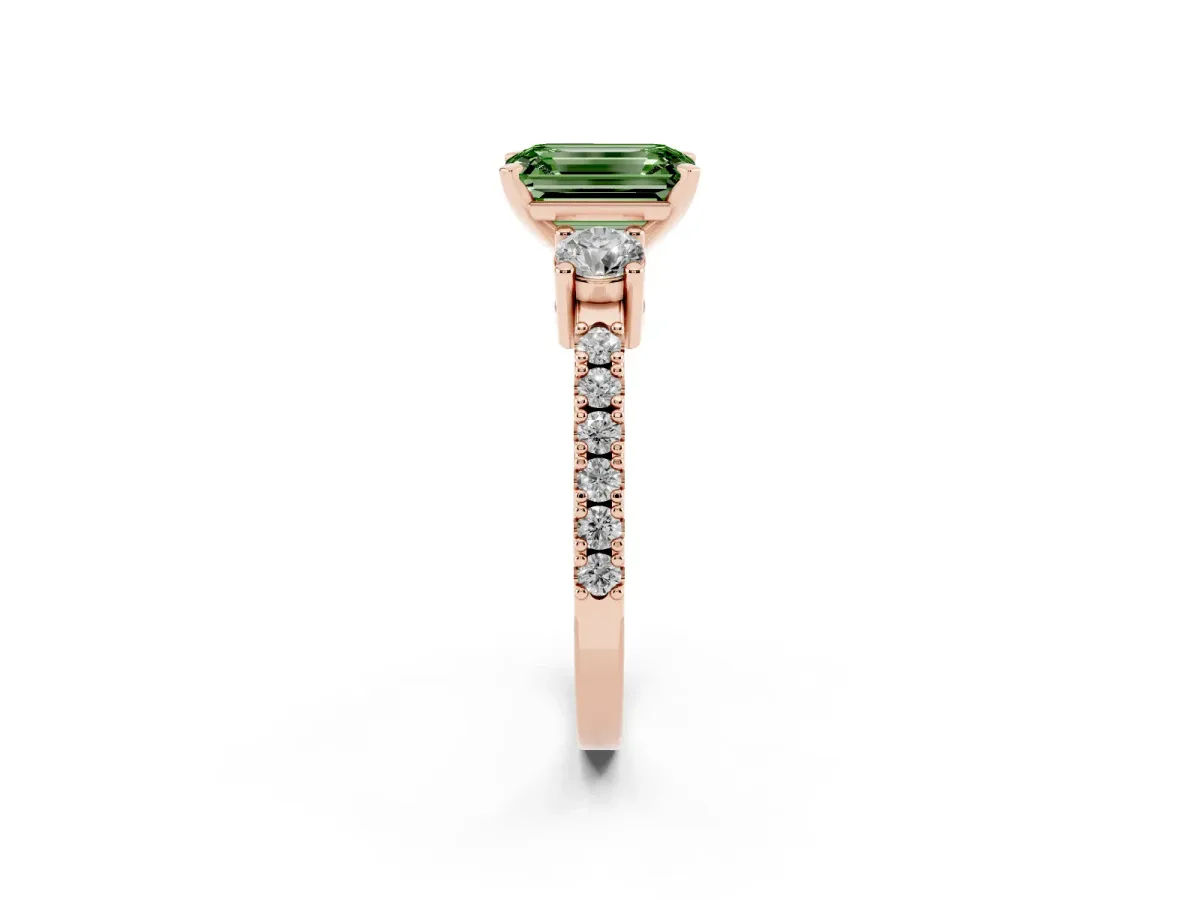 Fancy Green Emerald Cut Three-Stone Diamond Pavé Band with Prong Setting Rose gold