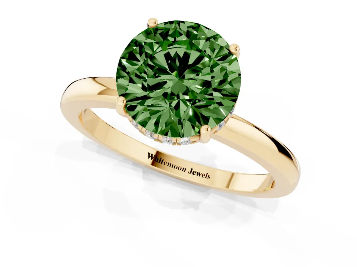 Fancy Green Round Cut Solitaire Diamond Ring with Prong Setting and Plain Band Yellow gold