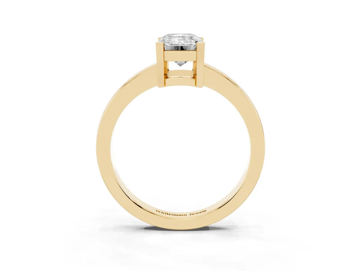 Emerald Cut Cut Solitaire Ring with Four-Prong Setting and Classic Band Yellow gold