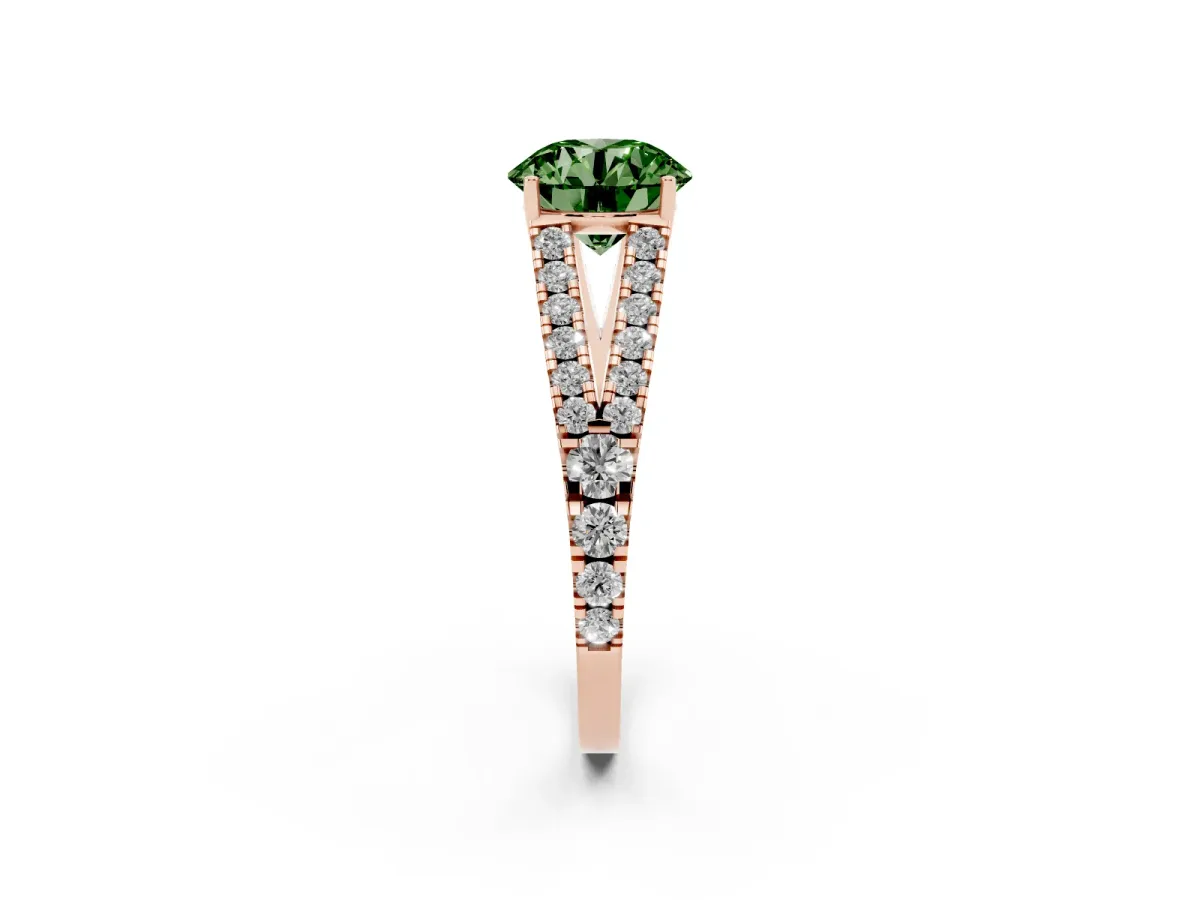 Fancy Green Round Cut Diamond Split Shank Pavé Engagement Ring with Four-Prong Setting Rose gold