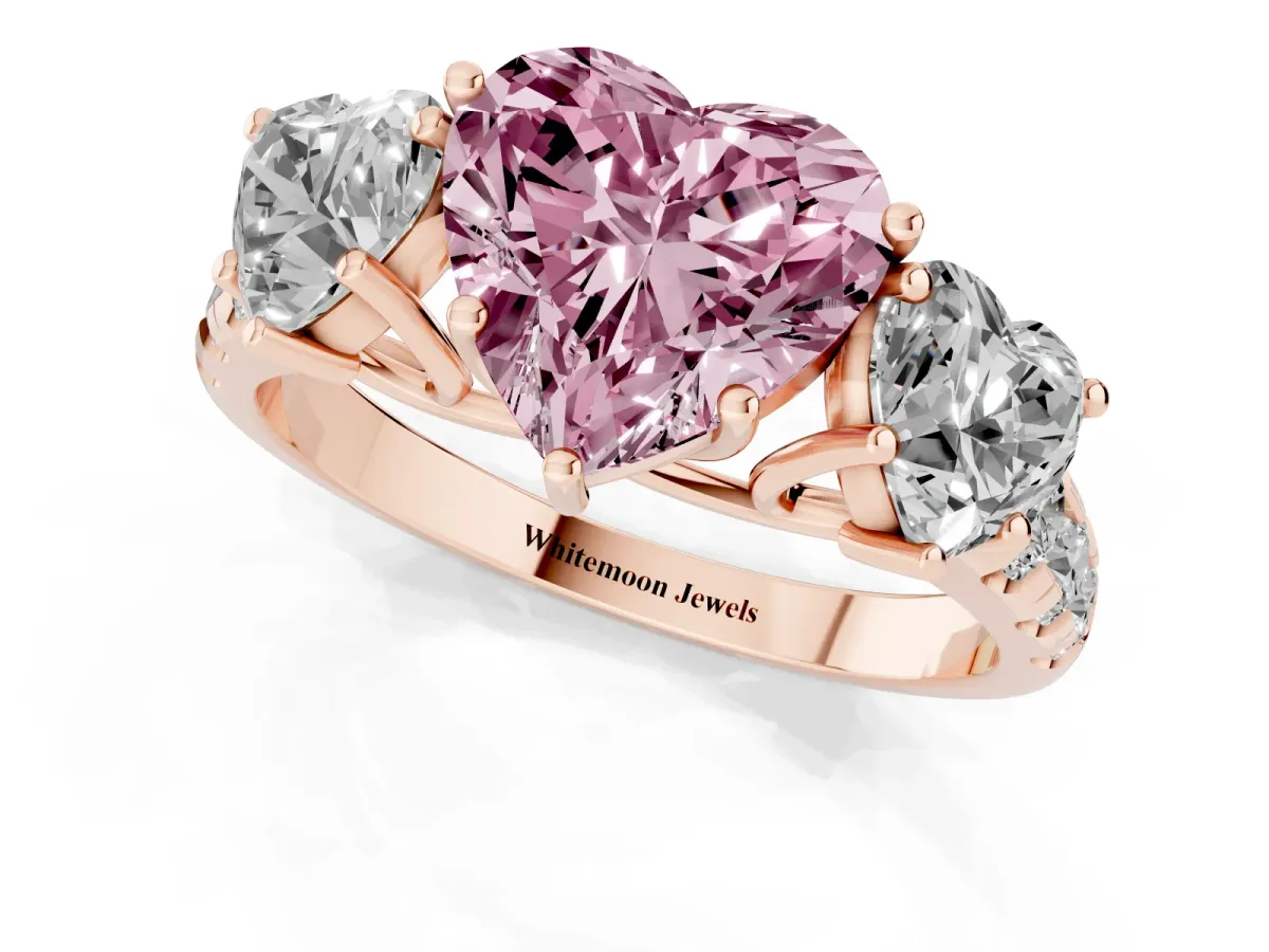 Fancy Pink Three-Stone Heart Cut Diamond Pavé Band with Prong Setting Rose gold