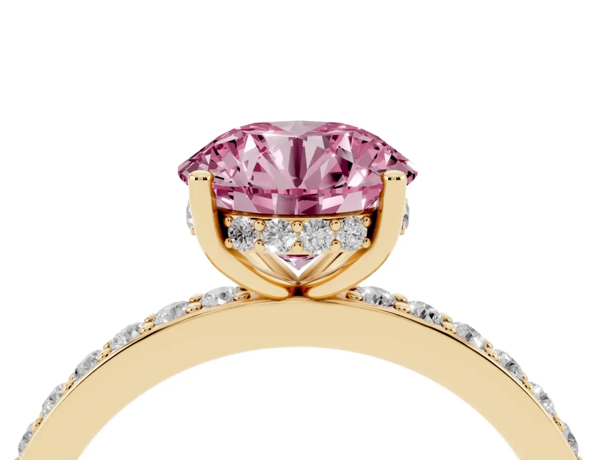 Fancy Pink Round Cut Cut Diamond Pavé Band Ring with Four-Prong Setting Yellow gold