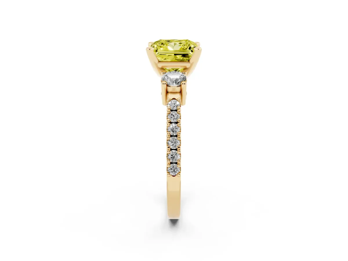 Fancy Yellow Princess Cut Three-Stone Diamond Pavé Band with Prong Setting Yellow gold