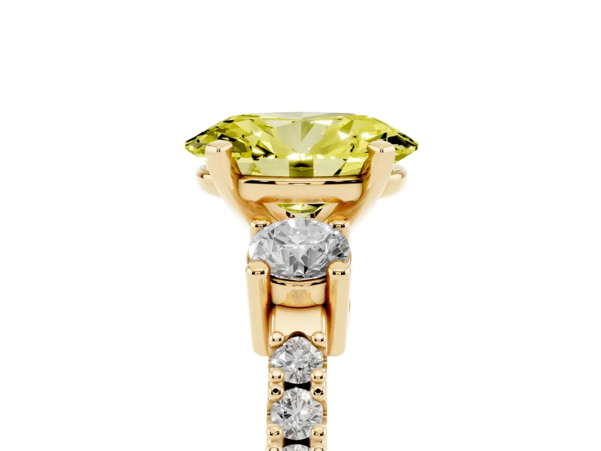 Fancy Yellow Oval Cut Three-Stone Diamond Pavé Band with Prong Setting Yellow gold