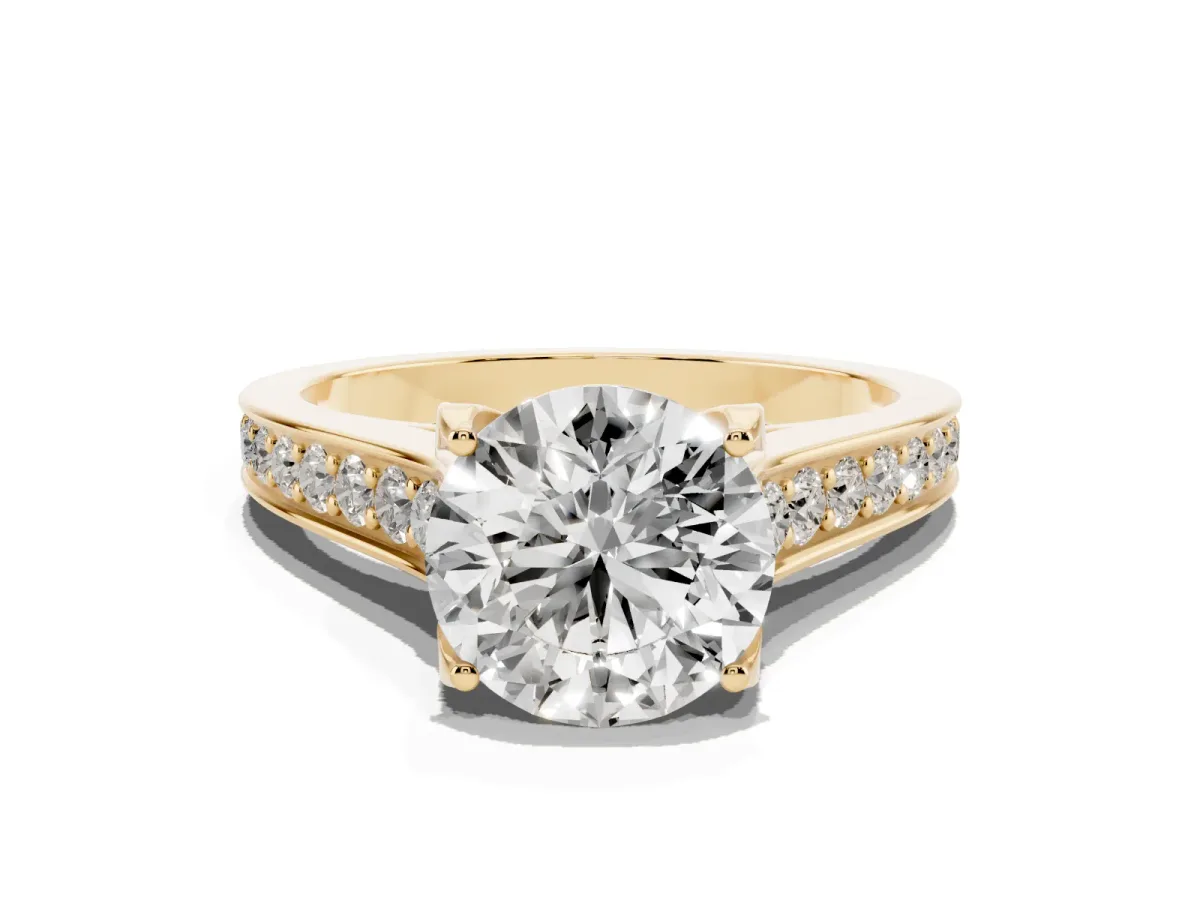 Round Cut Brilliant Cut Diamond Engagement Ring with Pavé Band and Four-Prong Setting Yellow gold