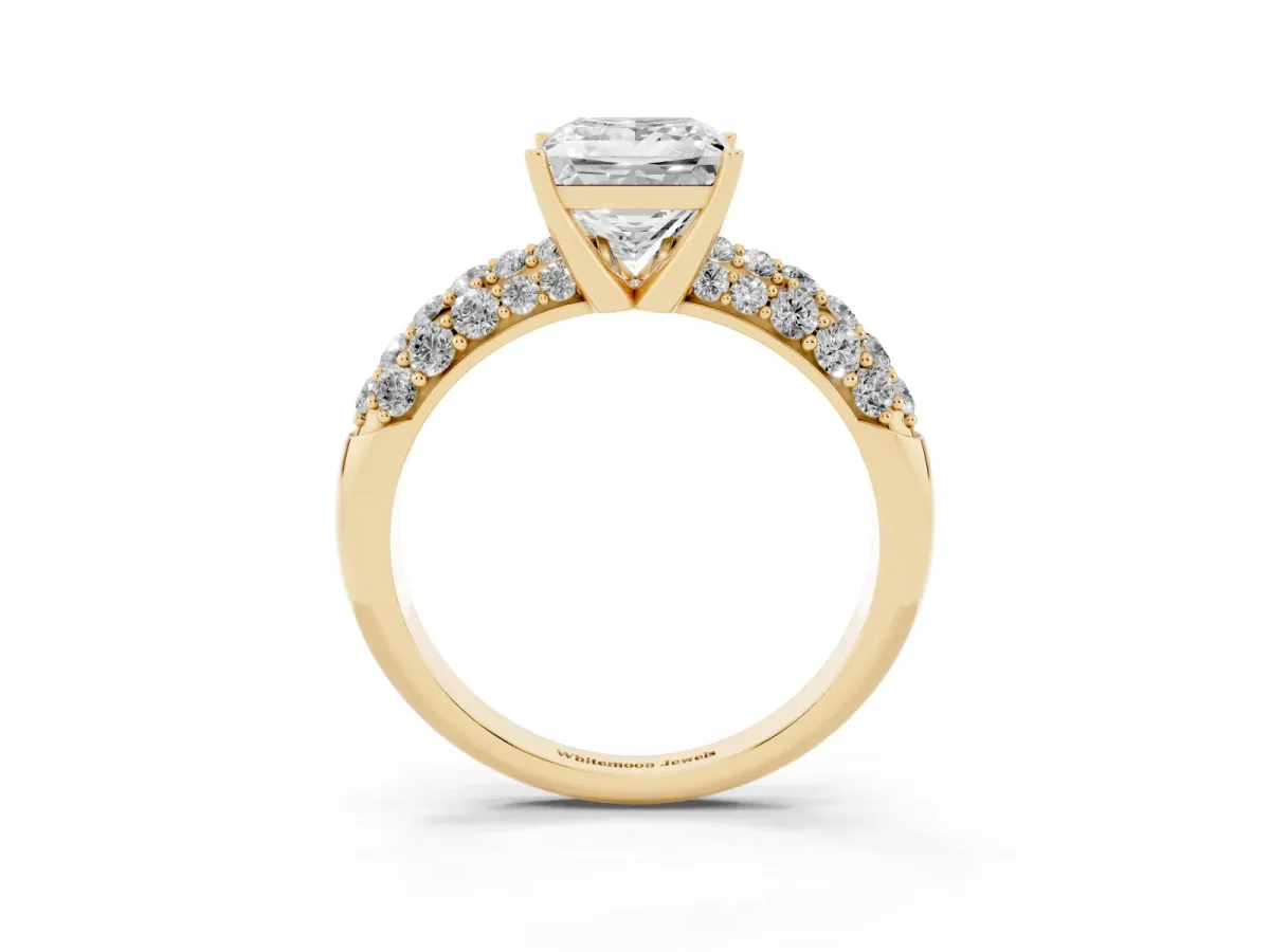 Princess Cut Diamond Pavé Band Solitaire Ring with Four-Prong Setting Yellow gold