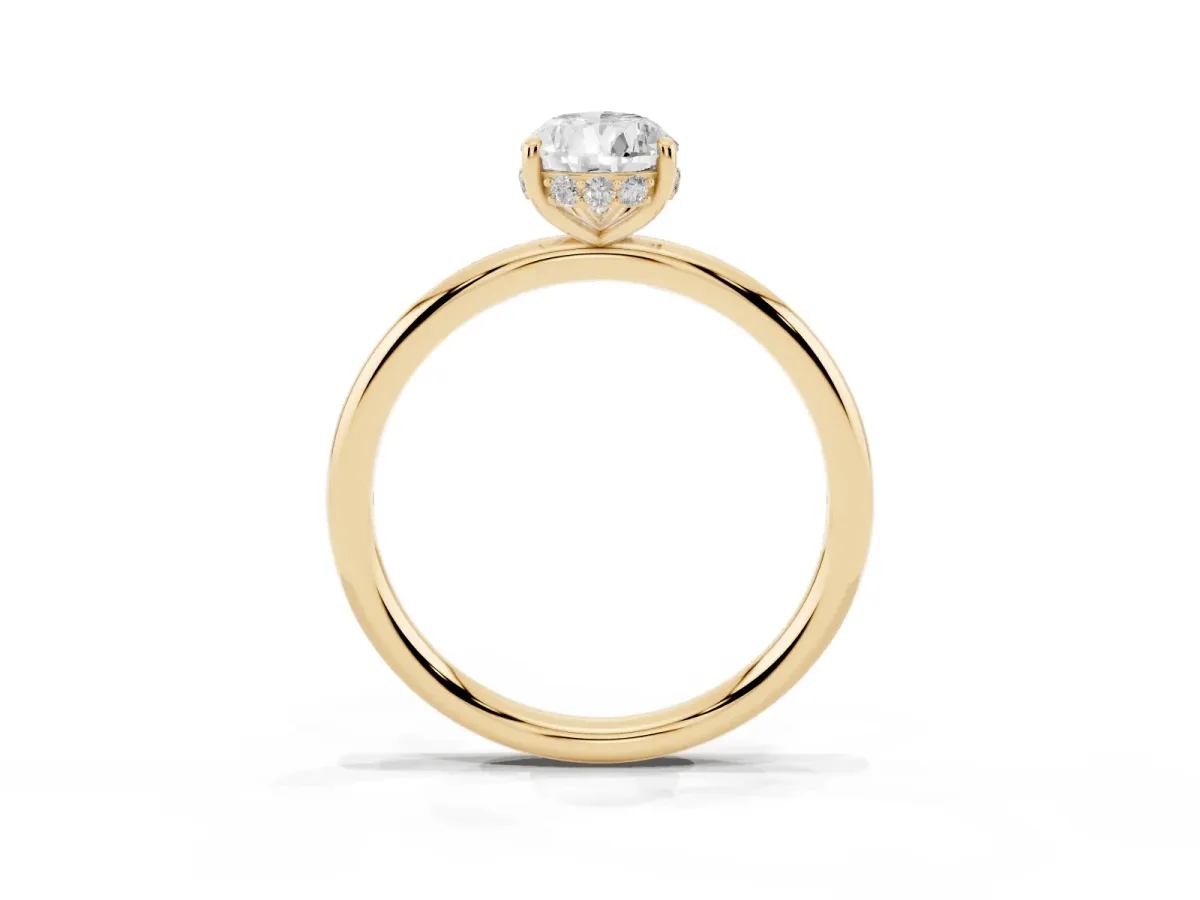 Pear Cut Solitaire Diamond Ring with a Classic Band and Four-Prong Setting Yellow gold