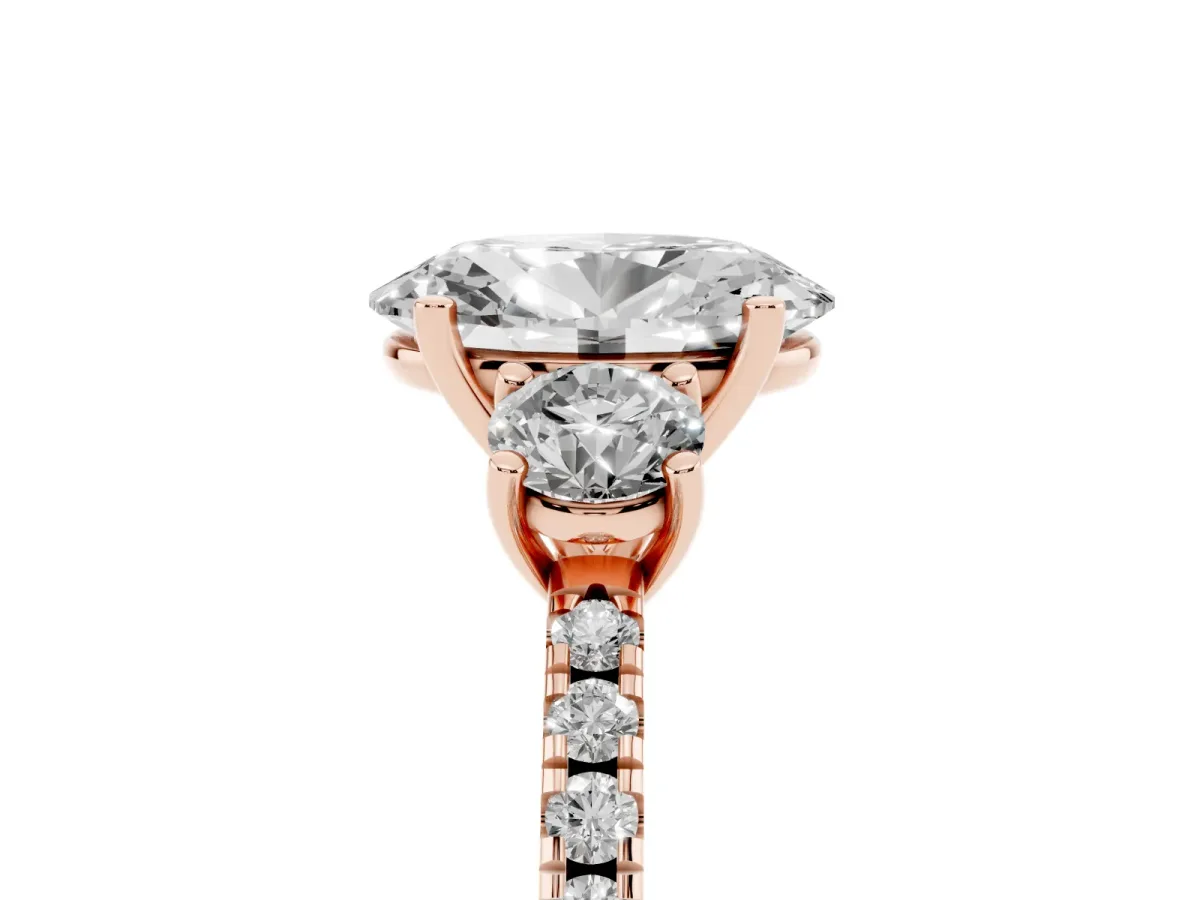 Three-Stone Oval Cut Cut Diamond Pavé Band with Prong Setting Rose gold