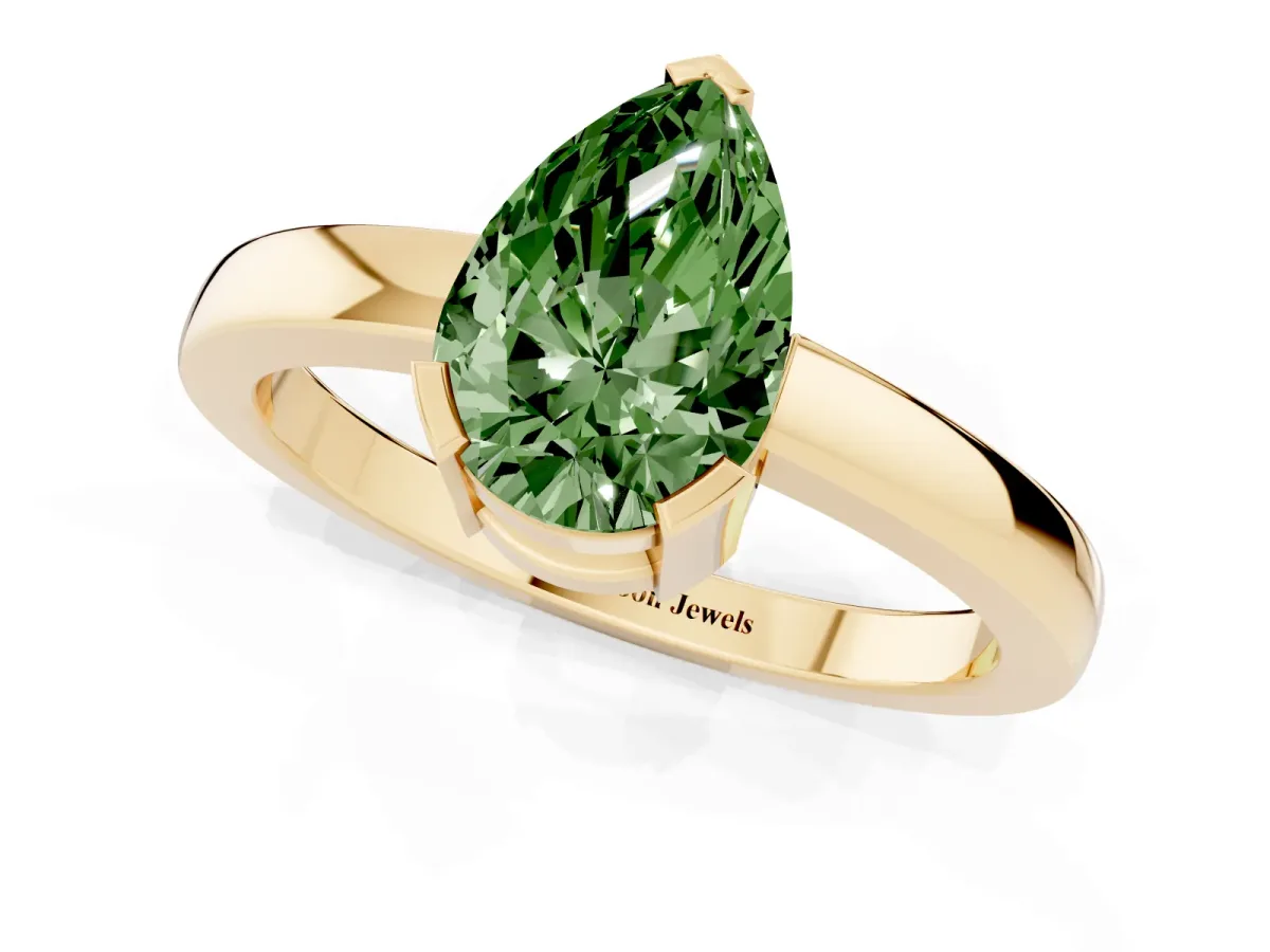 Fancy Green Pear Cut Cut Solitaire Ring with Four-Prong Setting and Classic Band Yellow gold
