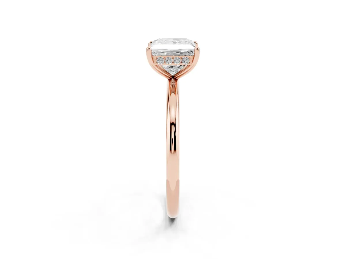 Princess Cut Solitaire Diamond Ring with a Classic Band and Four-Prong Setting Rose gold