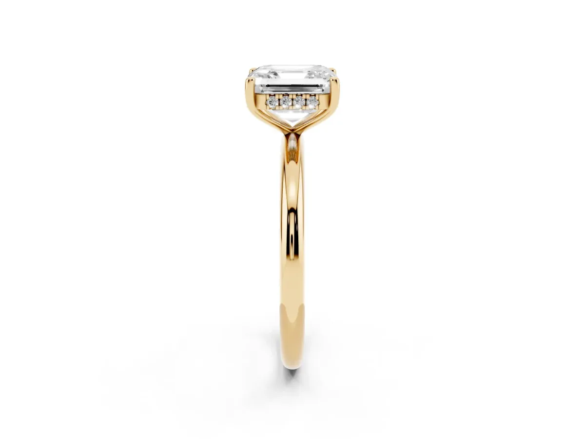 Asscher Cut Cut Solitaire Engagement Ring with Four-Prong Setting and Classic Band Yellow gold