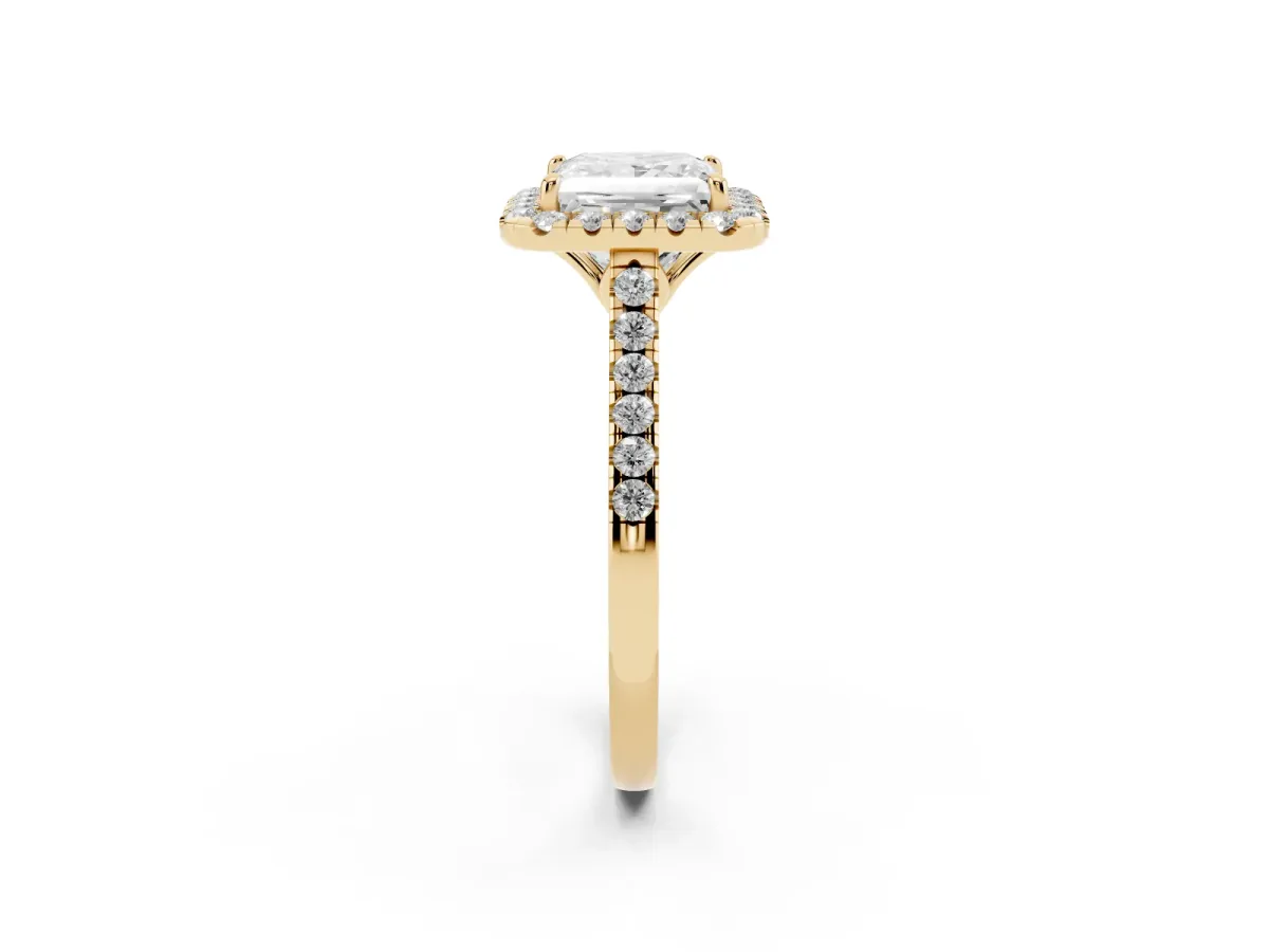 Princess Cut Halo Pavé Diamond Engagement Ring with Four-Prong Setting Yellow gold