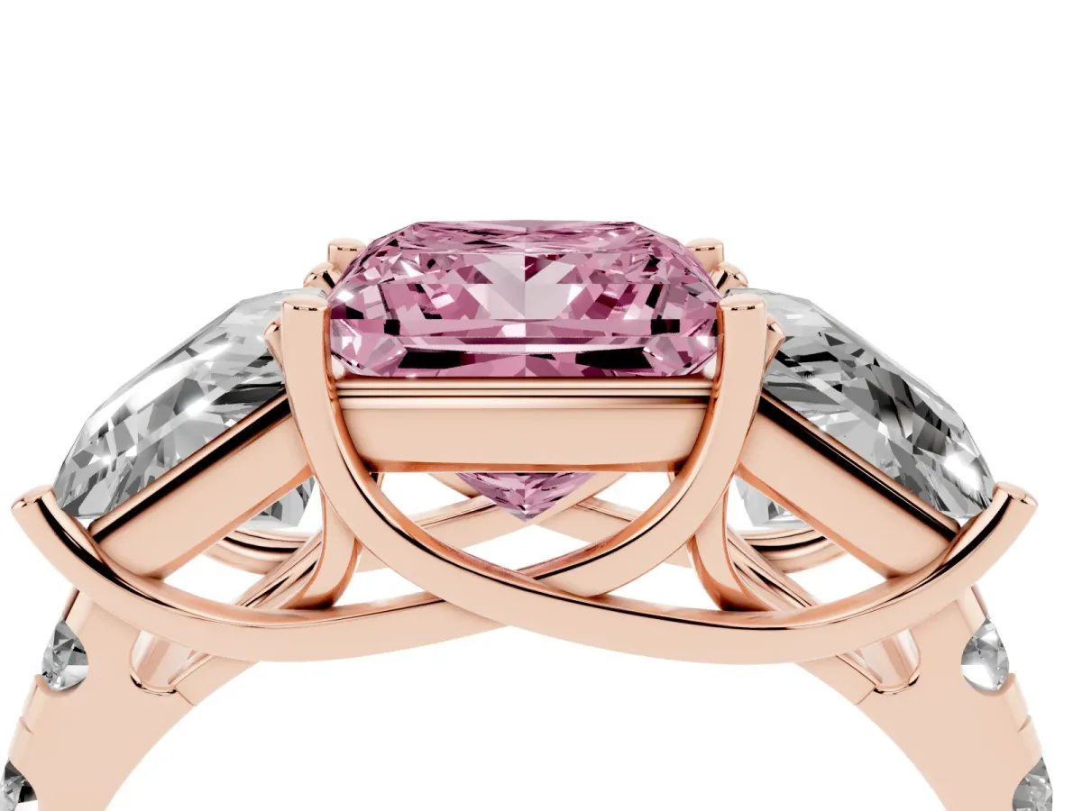 Fancy Pink Three-Stone Princess Cut Diamond Pavé Band with Prong Setting Rose gold