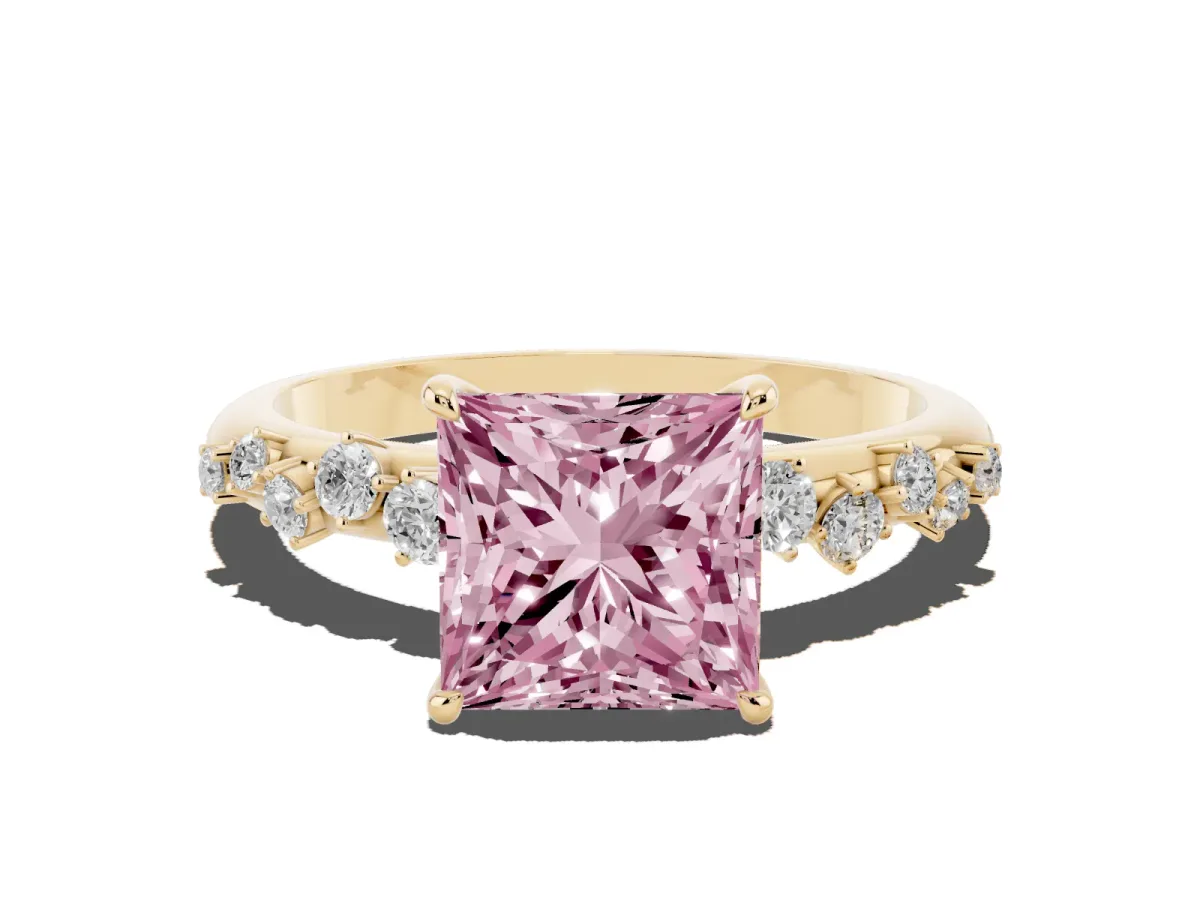 Fancy Pink Princess Cut Diamond Cluster Prong-Set Solitaire Ring Yellow gold