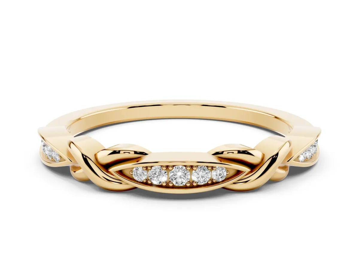 Twisted Marquise Diamond Pavé Band with Shared Prong Setting Yellow gold