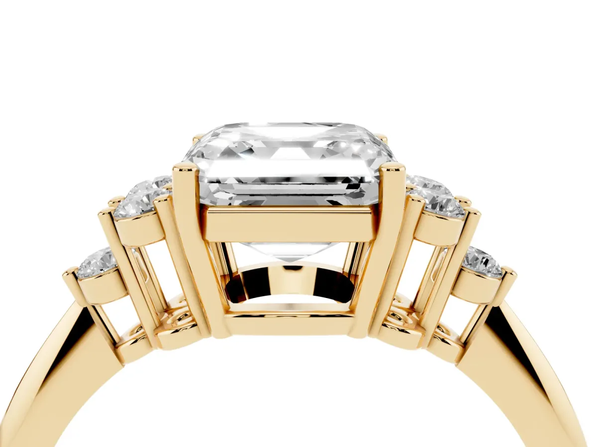Asscher Cut Cut Diamond Cluster Ring with Solitaire Band and Four-Prong Setting Yellow gold