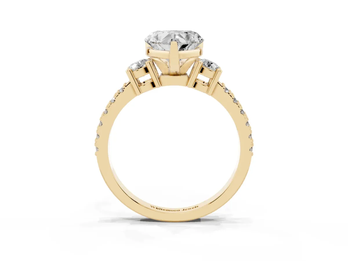 Heart Cut Three-Stone Diamond Pavé Band with Prong Setting Yellow gold