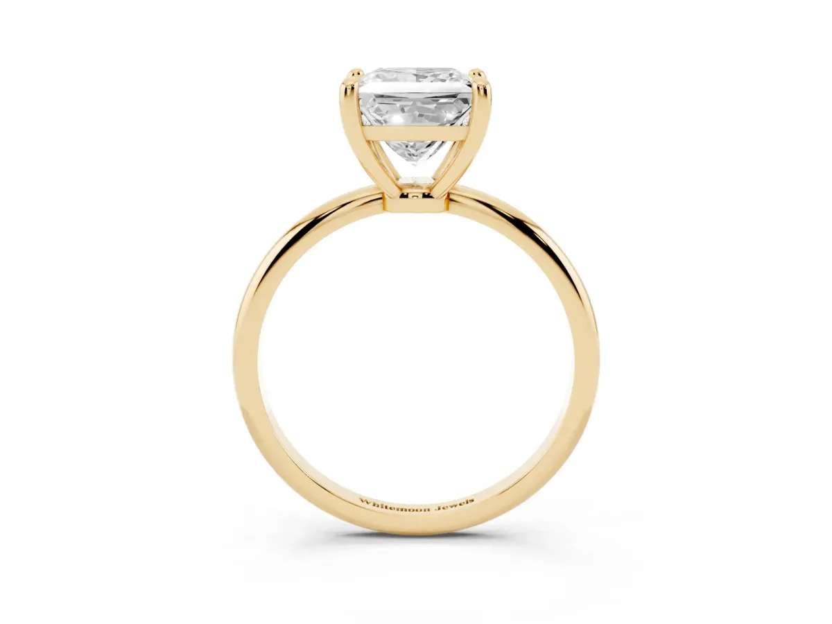 Princess Cut Solitaire Diamond Ring with 4-Prong Setting on a Classic Band Yellow gold