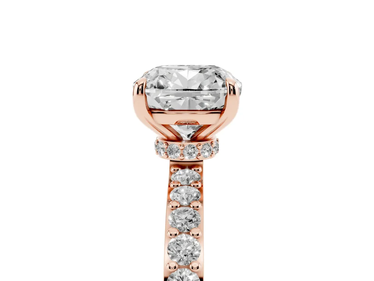 Cushion Cut Diamond Pavé Engagement Ring with Round Accents and Prong Setting Rose gold