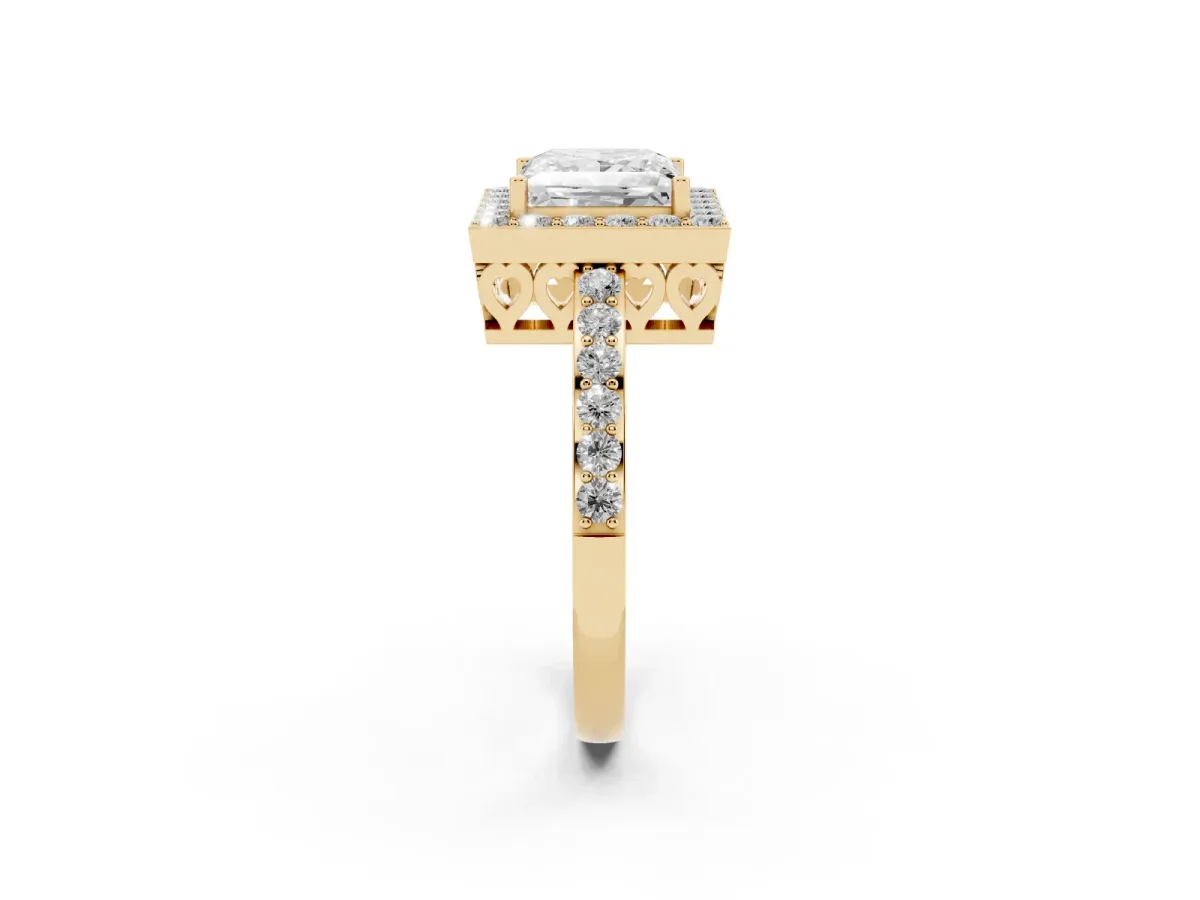 Princess Cut Halo Diamond Pavé Band Ring with Prong Setting Yellow gold