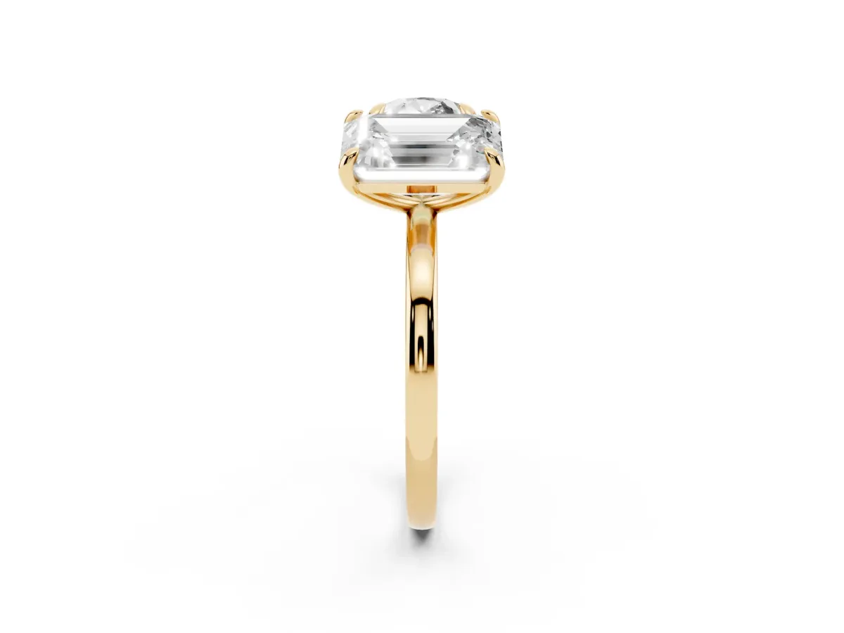 Round and Radiant Toi Moi Ring with Prong Setting and Plain Band Yellow gold