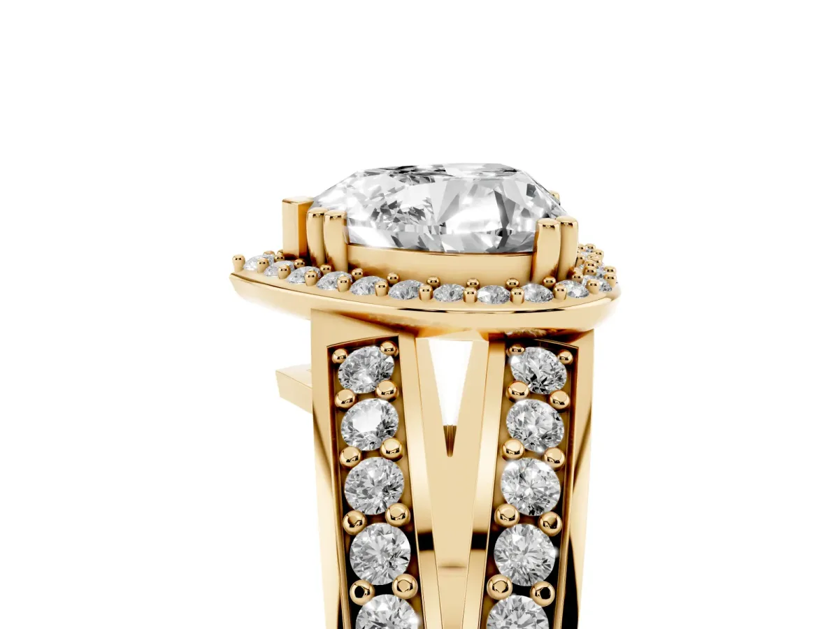 Heart Cut Diamond Halo Ring with Split Shank Pavé Band and Four-Prong Setting Yellow gold