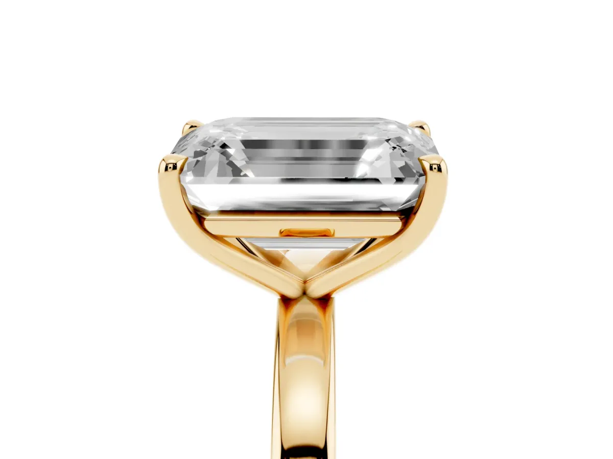 Fancy Green Pear Cut and Emerald Cut Toi Moi Ring with Prong Setting Yellow gold