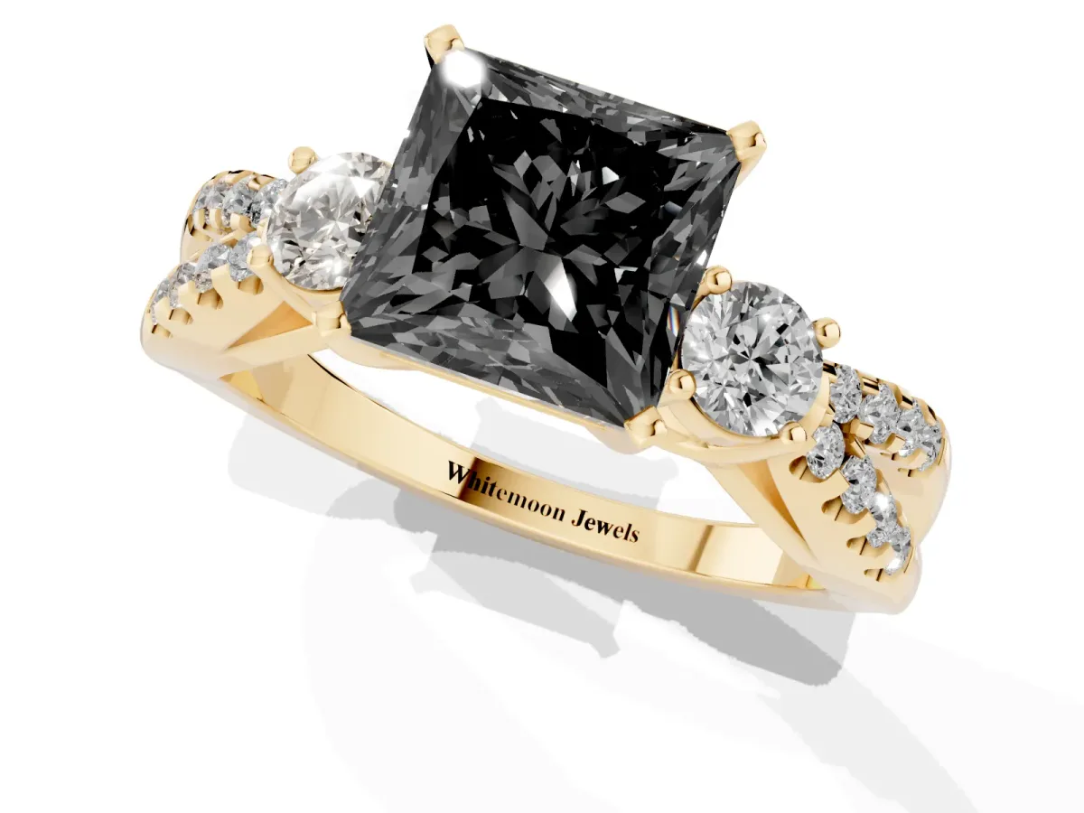 Fancy Black Princess Cut Diamond Three-Stone Ring with Pavé Split Shank and Four-Prong Setting Yellow gold