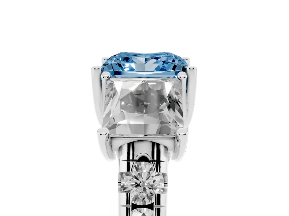 Fancy Blue Three-Stone Princess Cut Diamond Pavé Band with Prong Setting Silver