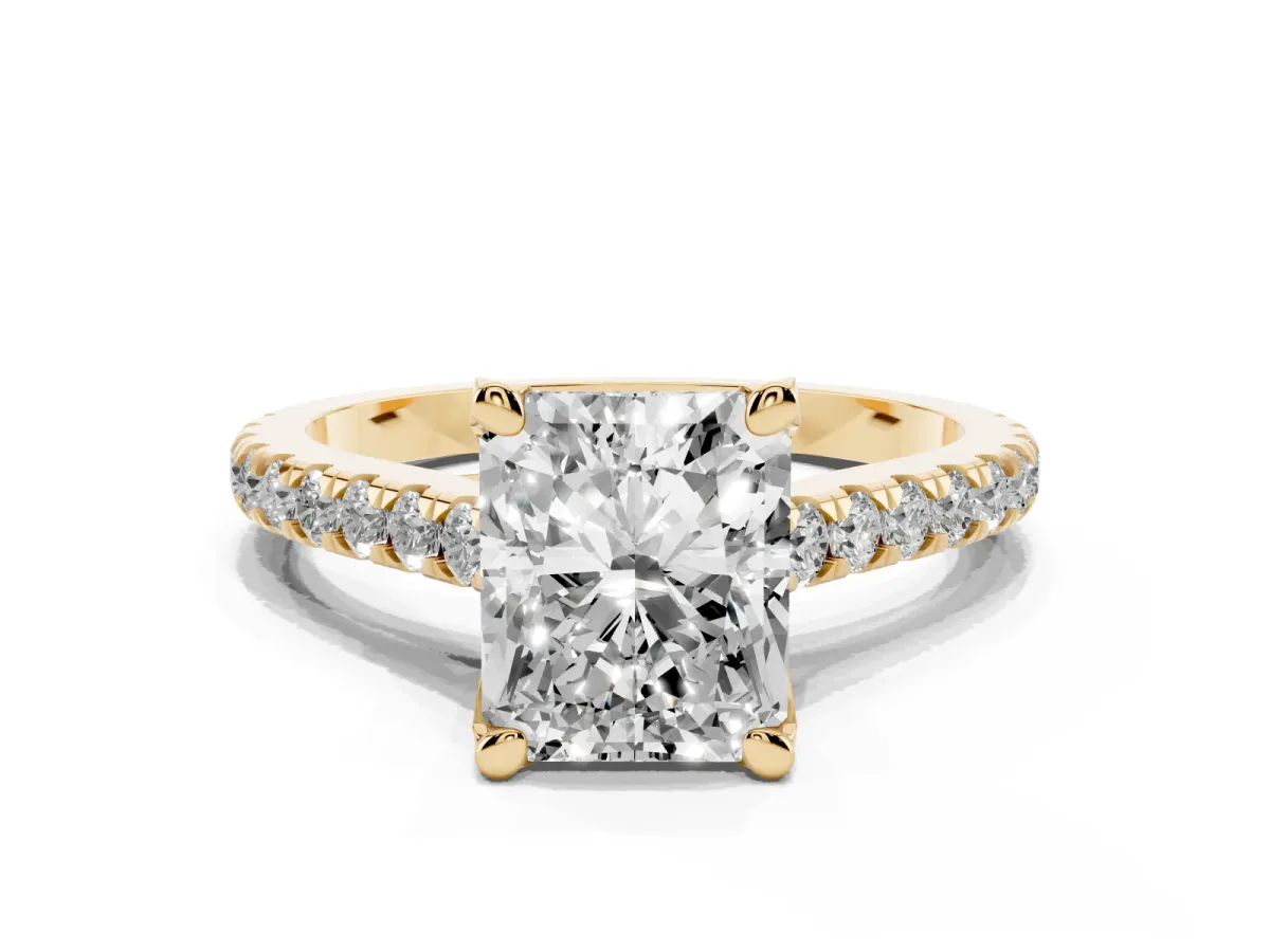 Radiant Cut Brilliant Diamond Solitaire with Pavé Band and Four-Prong Setting Yellow gold