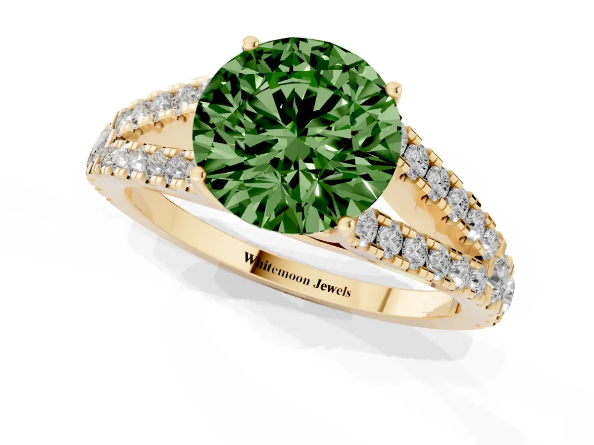 Fancy Green Round Cut Diamond Split Shank Engagement Ring with Round Pavé and Prong Setting Yellow gold
