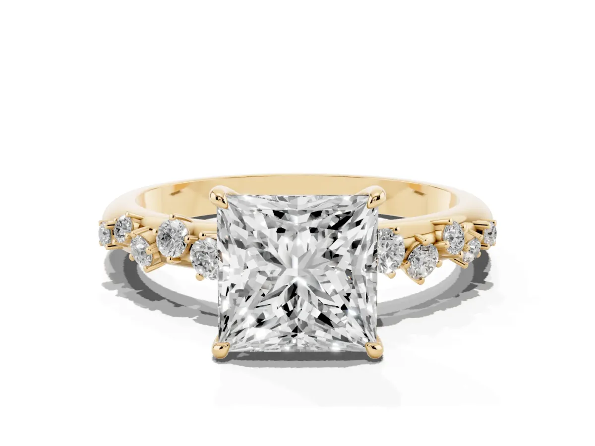 Princess Cut Diamond Cluster Prong-Set Solitaire Ring Yellow gold