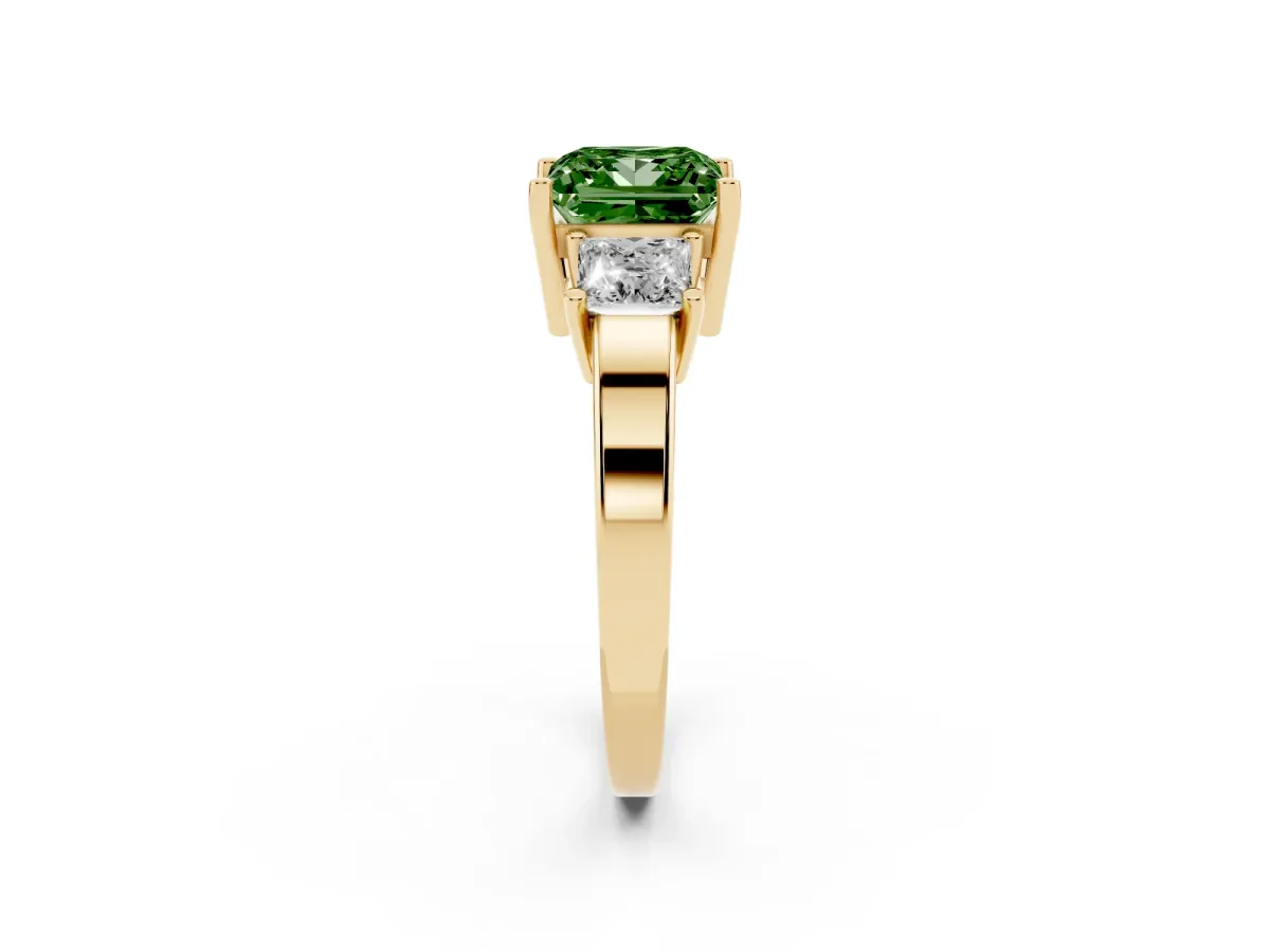 Fancy Green Three-Stone Princess Cut Cut Solitaire Ring with Prong Setting Yellow gold