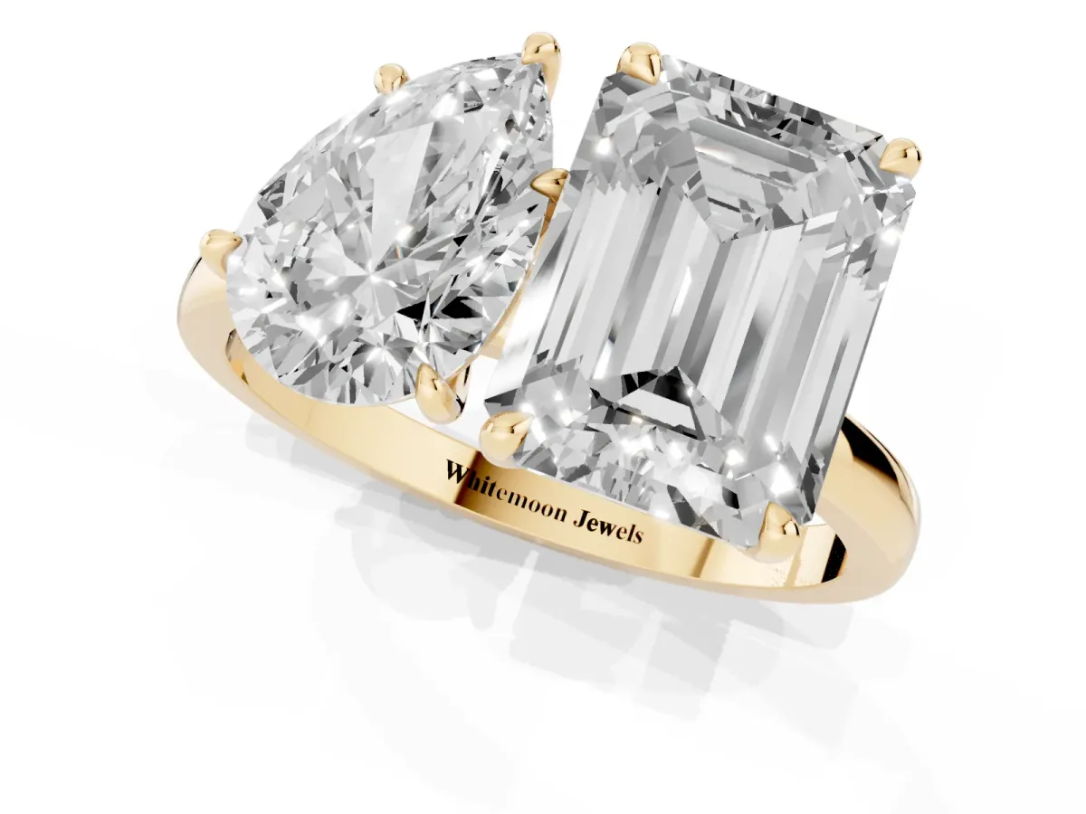 Pear Cut and Emerald Cut Toi Moi Ring with Prong Setting Yellow gold
