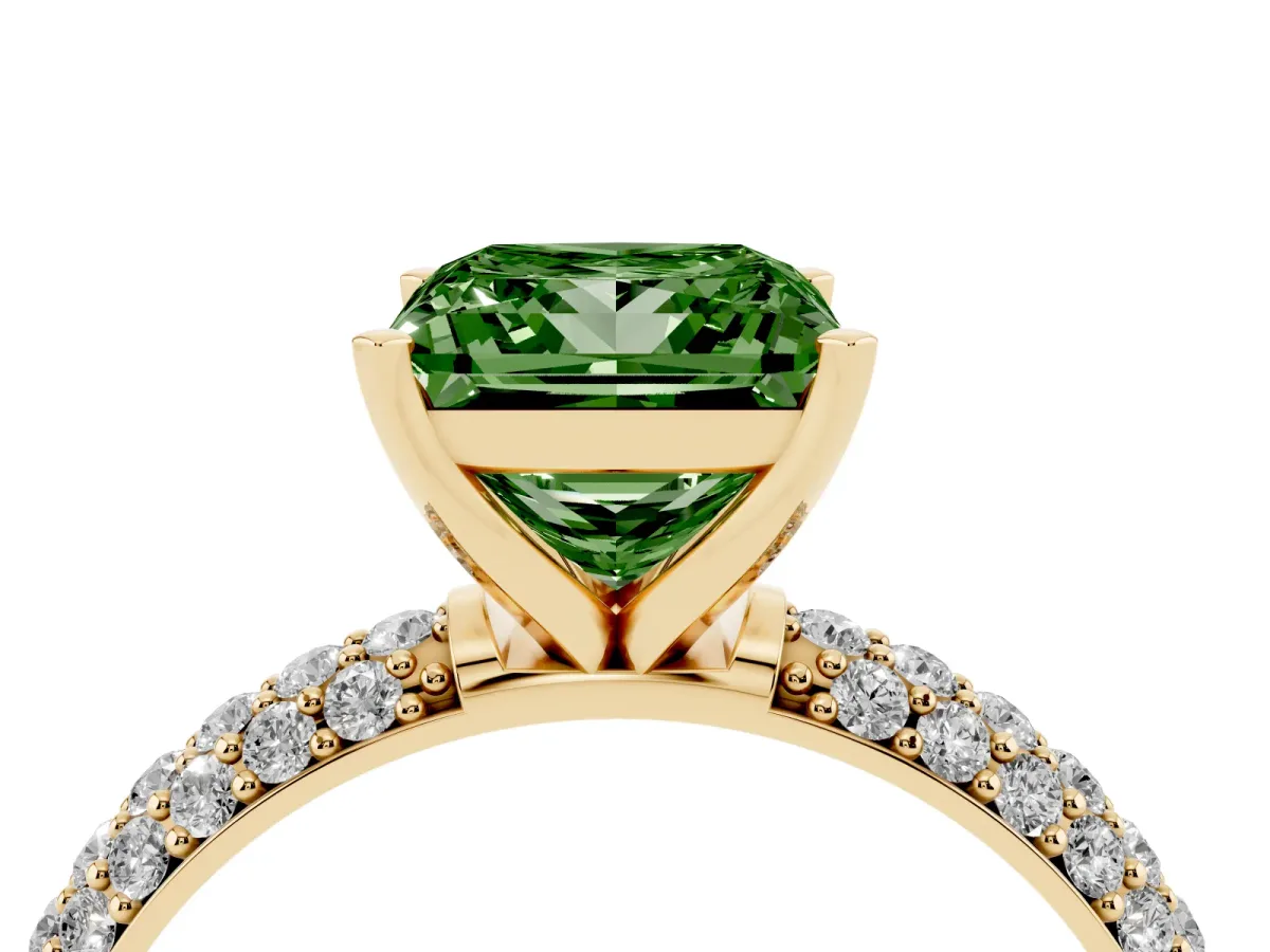 Fancy Green Princess Cut Diamond Solitaire Ring with Prong Setting and Pavé Band Yellow gold