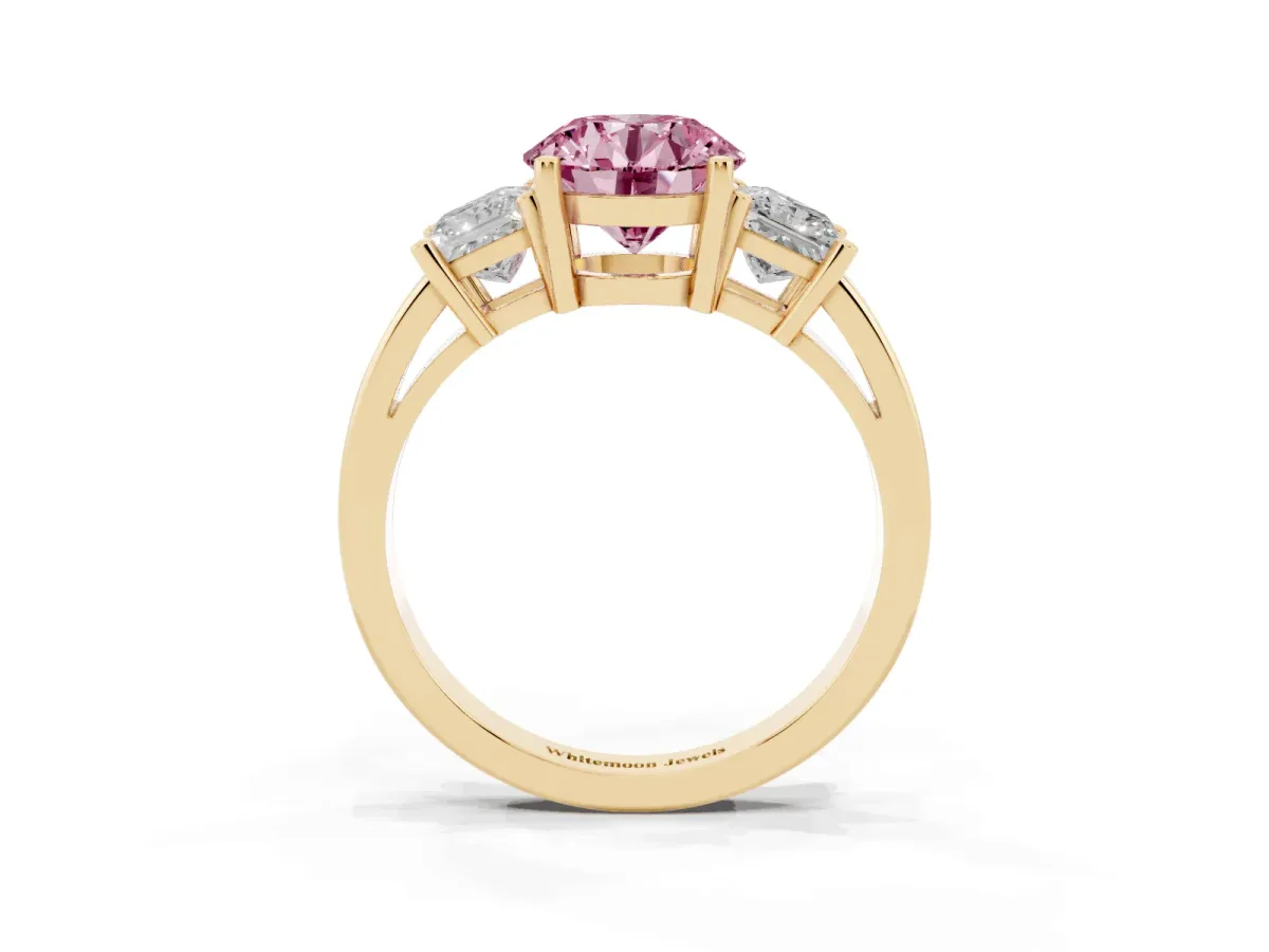 Fancy Pink Three-Stone Round Cut Cut Solitaire Ring with Prong Setting Yellow gold