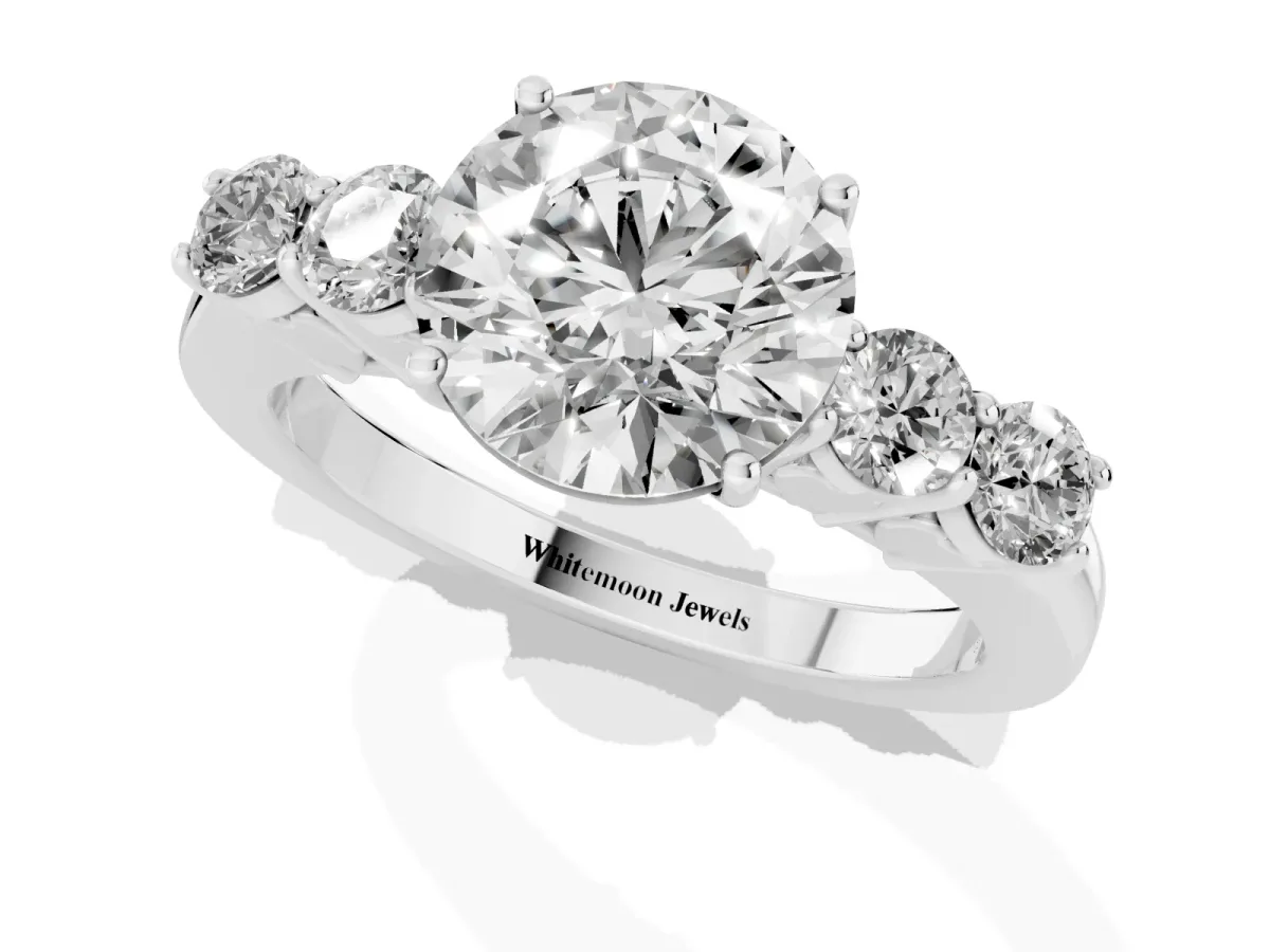 Round Cut Cut Diamond Five-Stone Prong Set White Gold Ring White gold