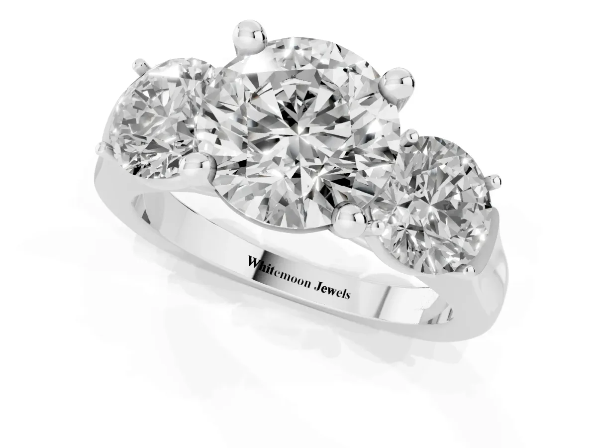 Three-Stone Round Cut Brilliant Diamond Trellis Ring with Comfort Fit Band White gold