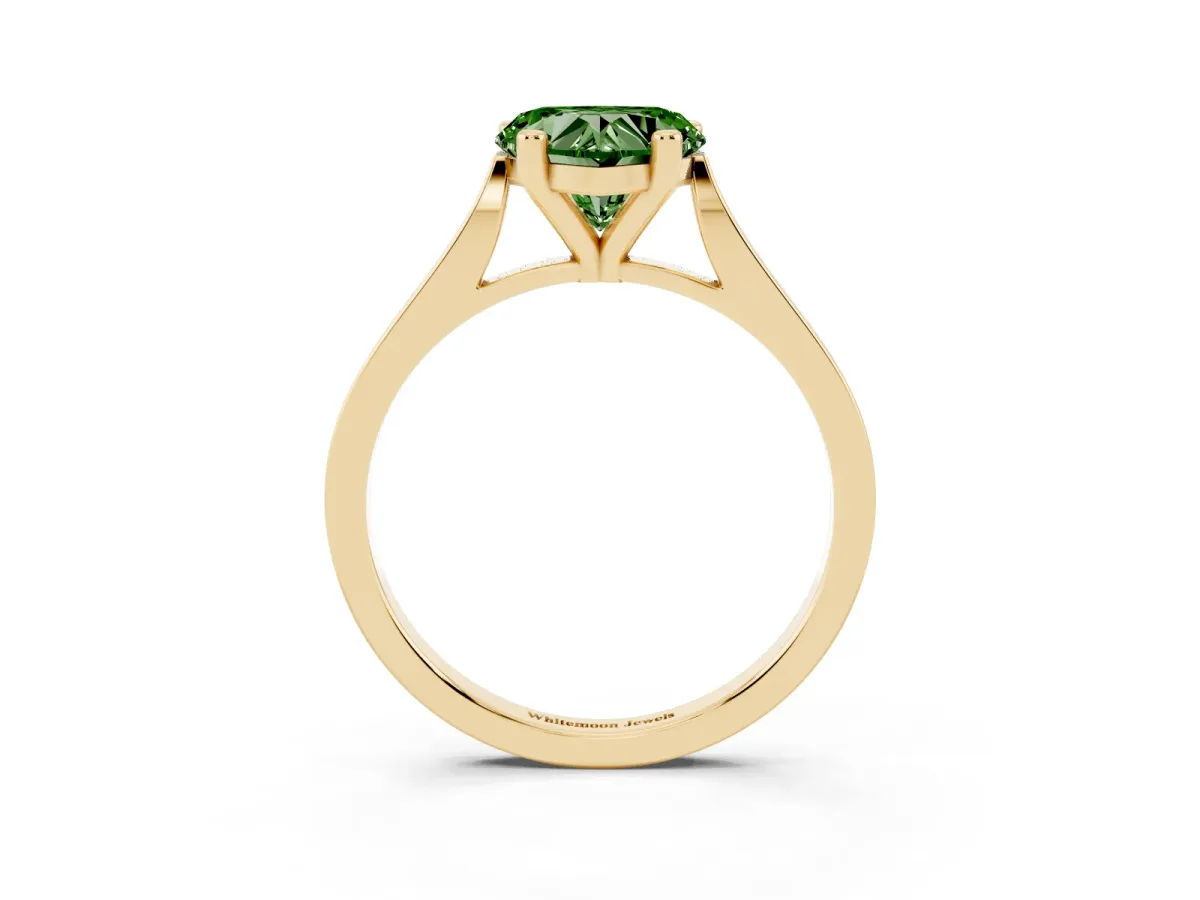 Fancy Green Heart Cut Solitaire Diamond Ring with Four-Prong Setting and Tapered Band Yellow gold