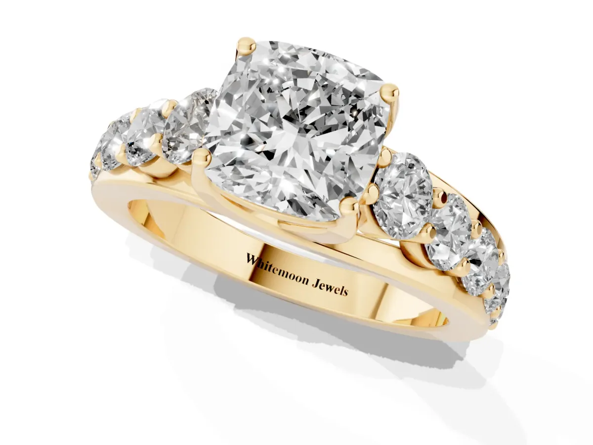 Cushion Cut Diamond Engagement Ring with Pavé Band and Four-Prong Setting Yellow gold
